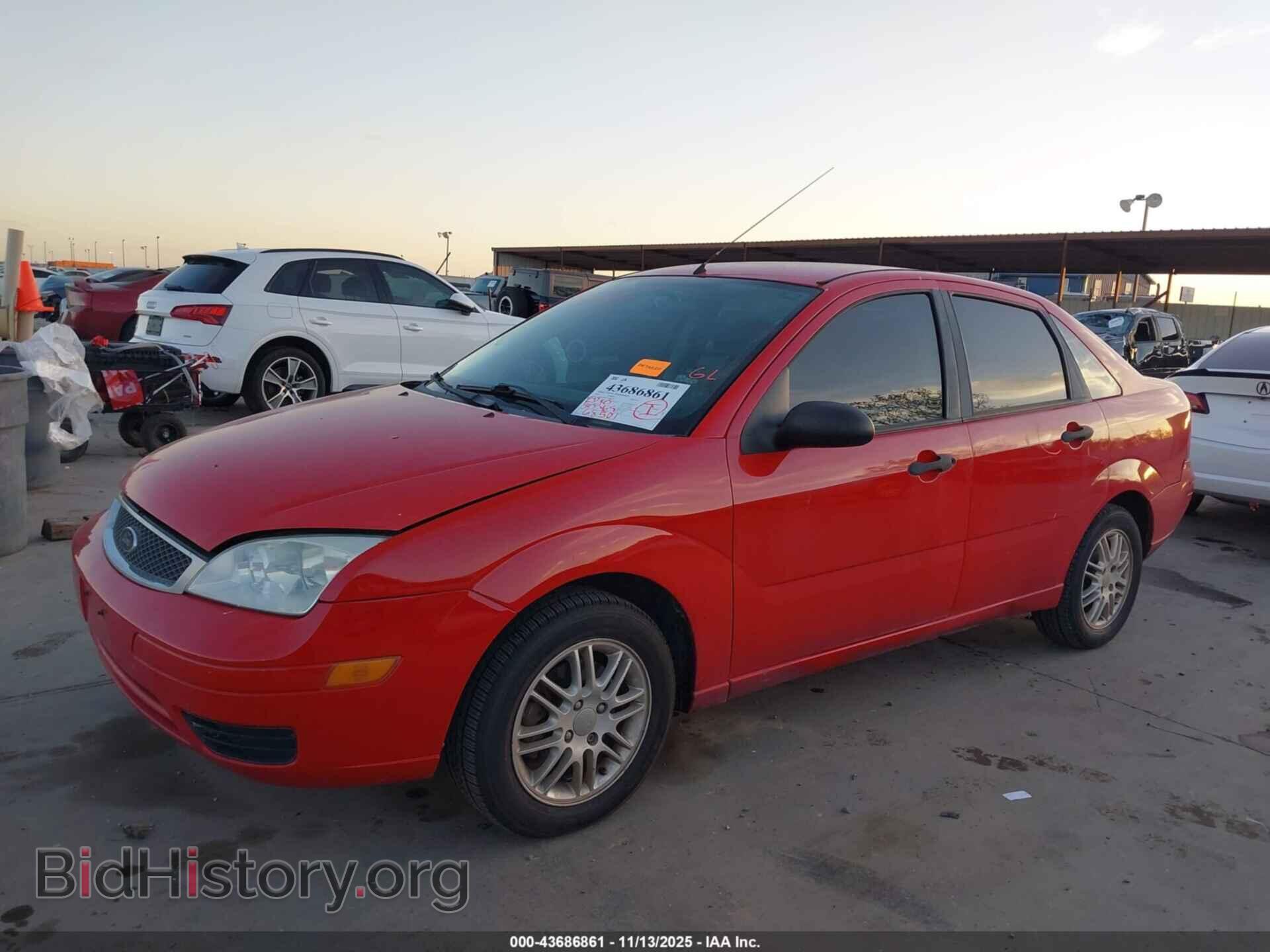 2007 FORD FOCUS - VIN: 1FAHP34N17W264475 - Фото 2