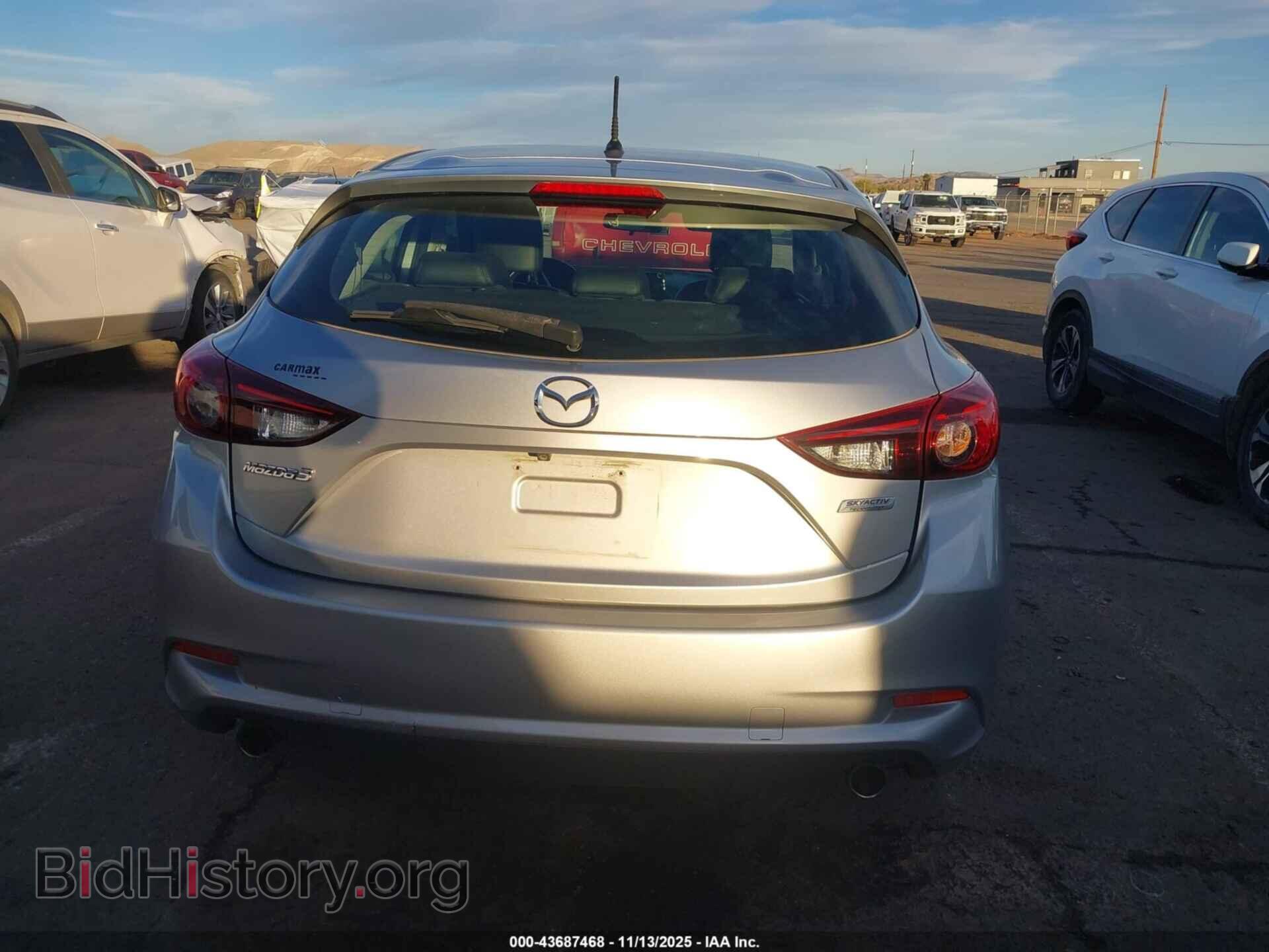 2017 MAZDA MAZDA3 - VIN: 3MZBN1L75HM107771 - Фото 16