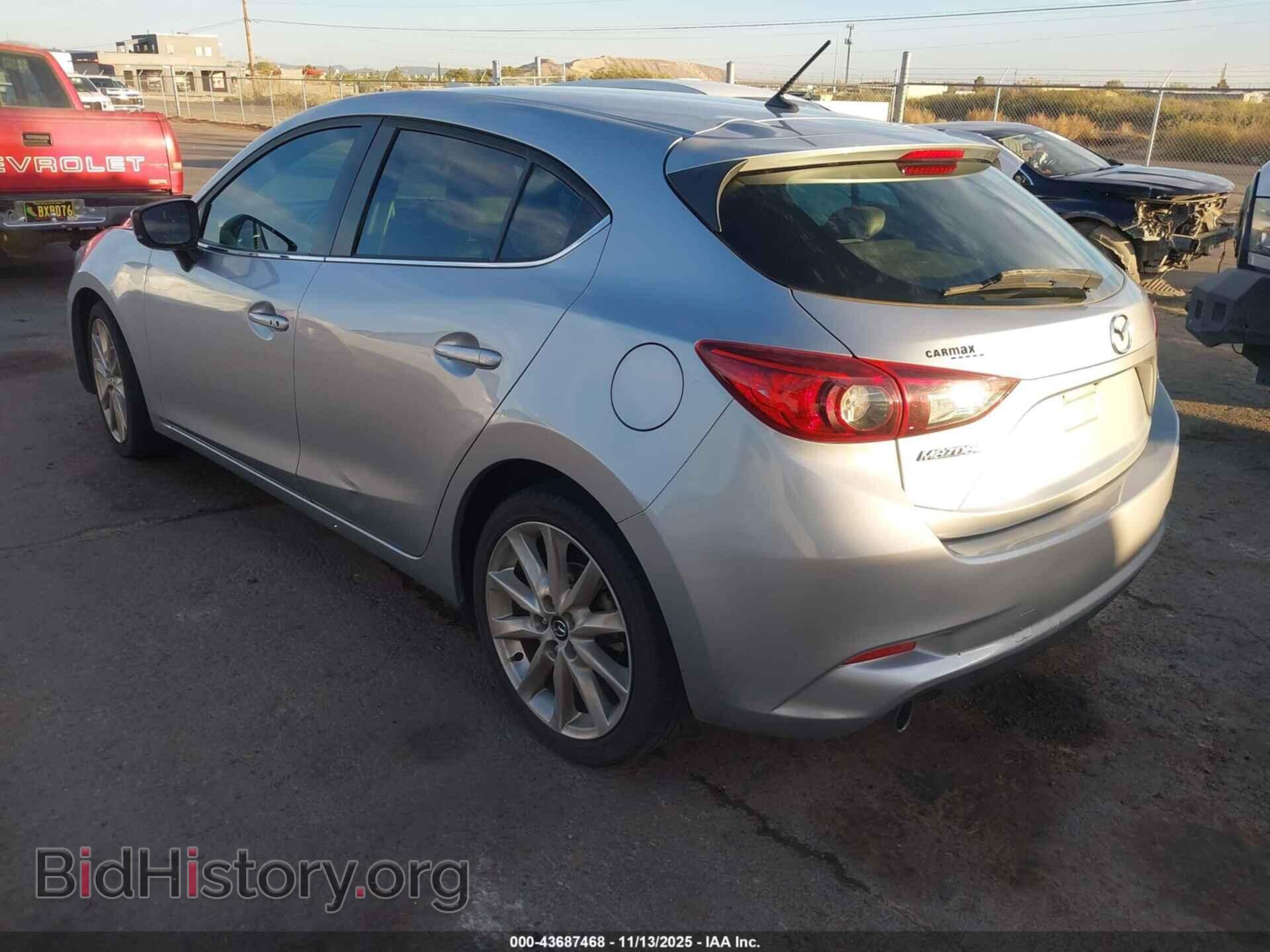 2017 MAZDA MAZDA3 - VIN: 3MZBN1L75HM107771 - Фото 3