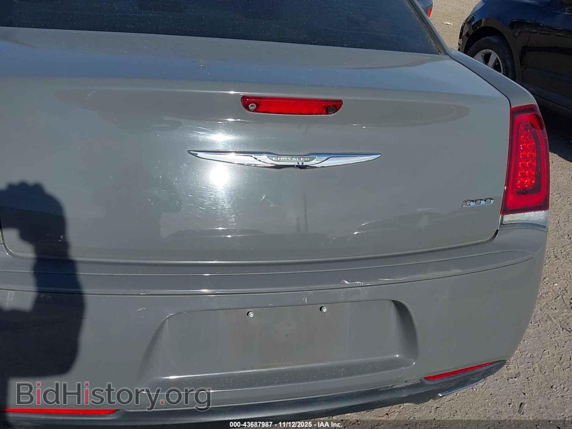 2018 CHRYSLER 300 - VIN: 2C3CCAAG7JH264372 - Фото 6