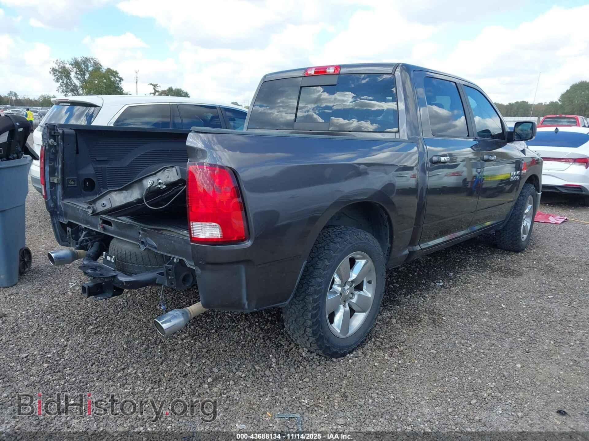 2017 RAM 1500 - VIN: 3C6RR6LT2HG717018 - Фото 4
