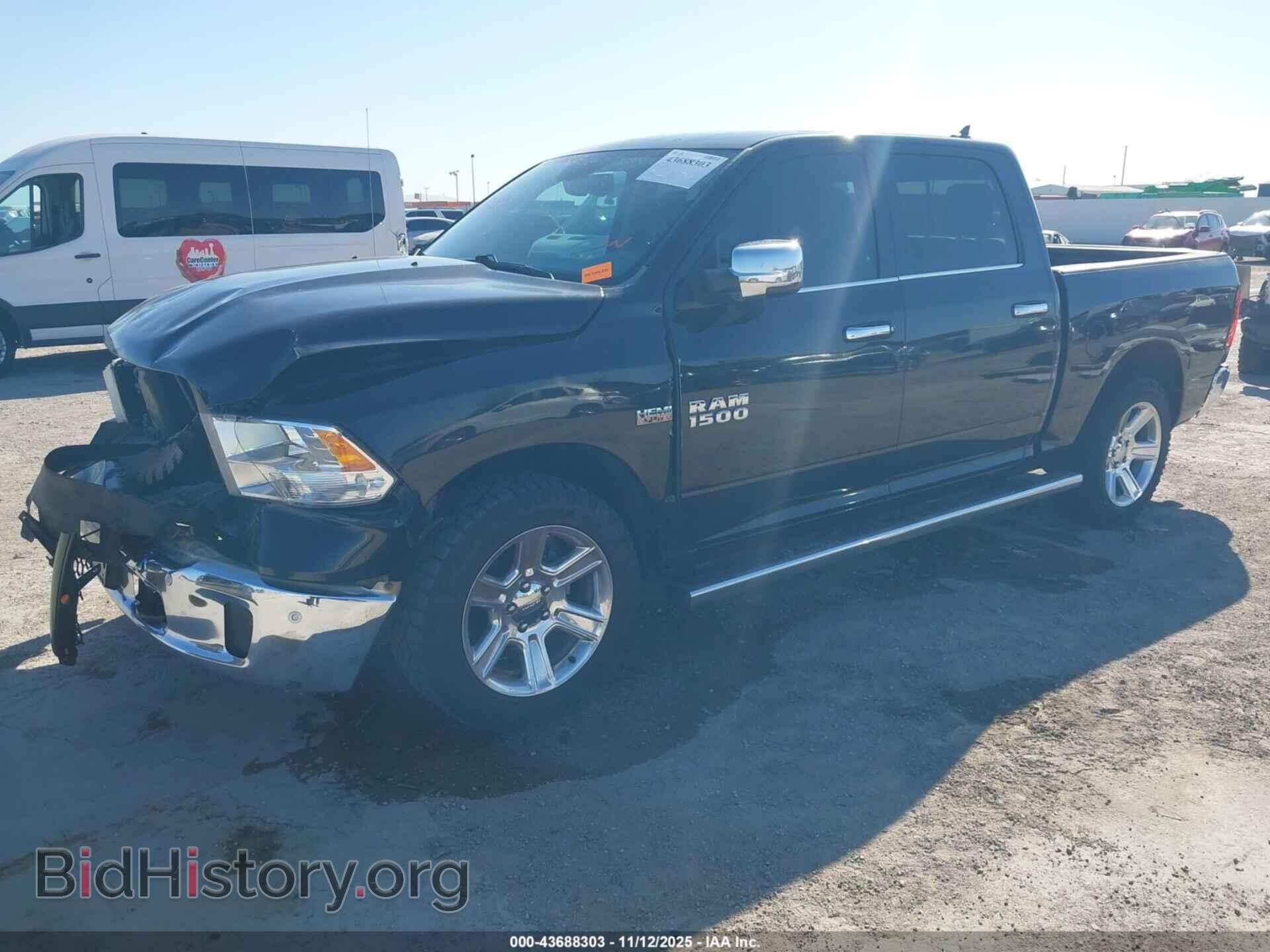 2017 RAM 1500 - VIN: 1C6RR6LT6HS825621 - Photo 2