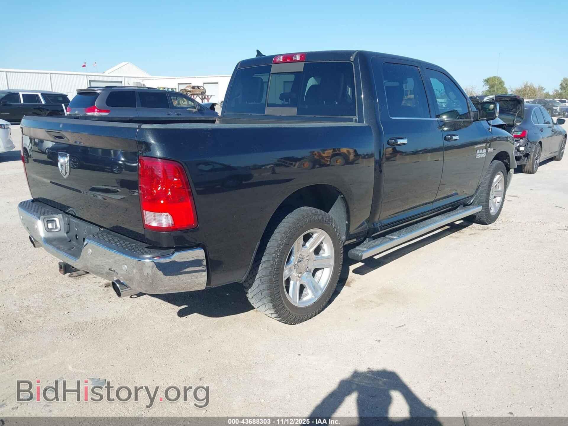 2017 RAM 1500 - VIN: 1C6RR6LT6HS825621 - Photo 4