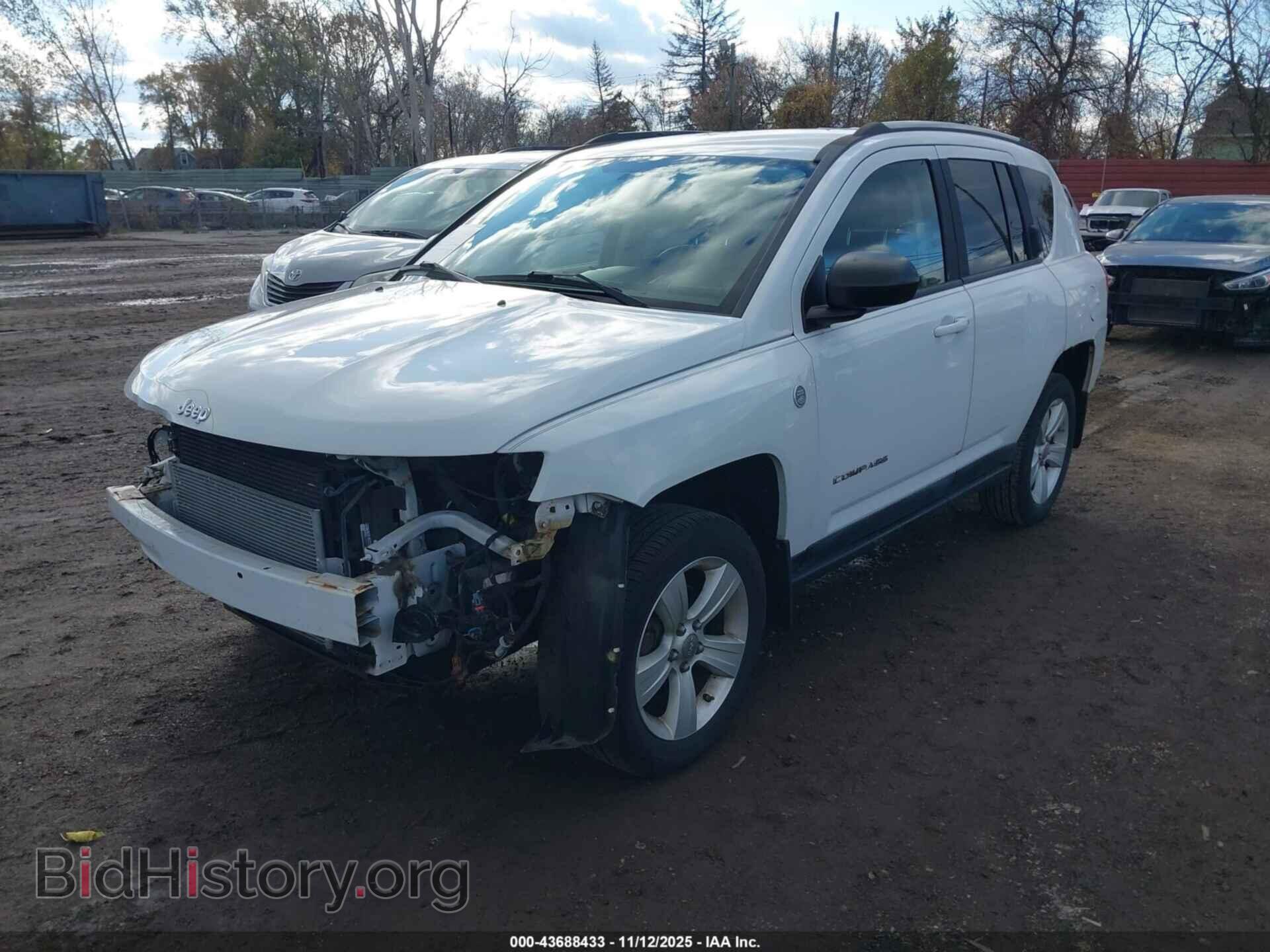 2011 JEEP COMPASS - VIN: 1J4NF5FB8BD251638 - Фото 2