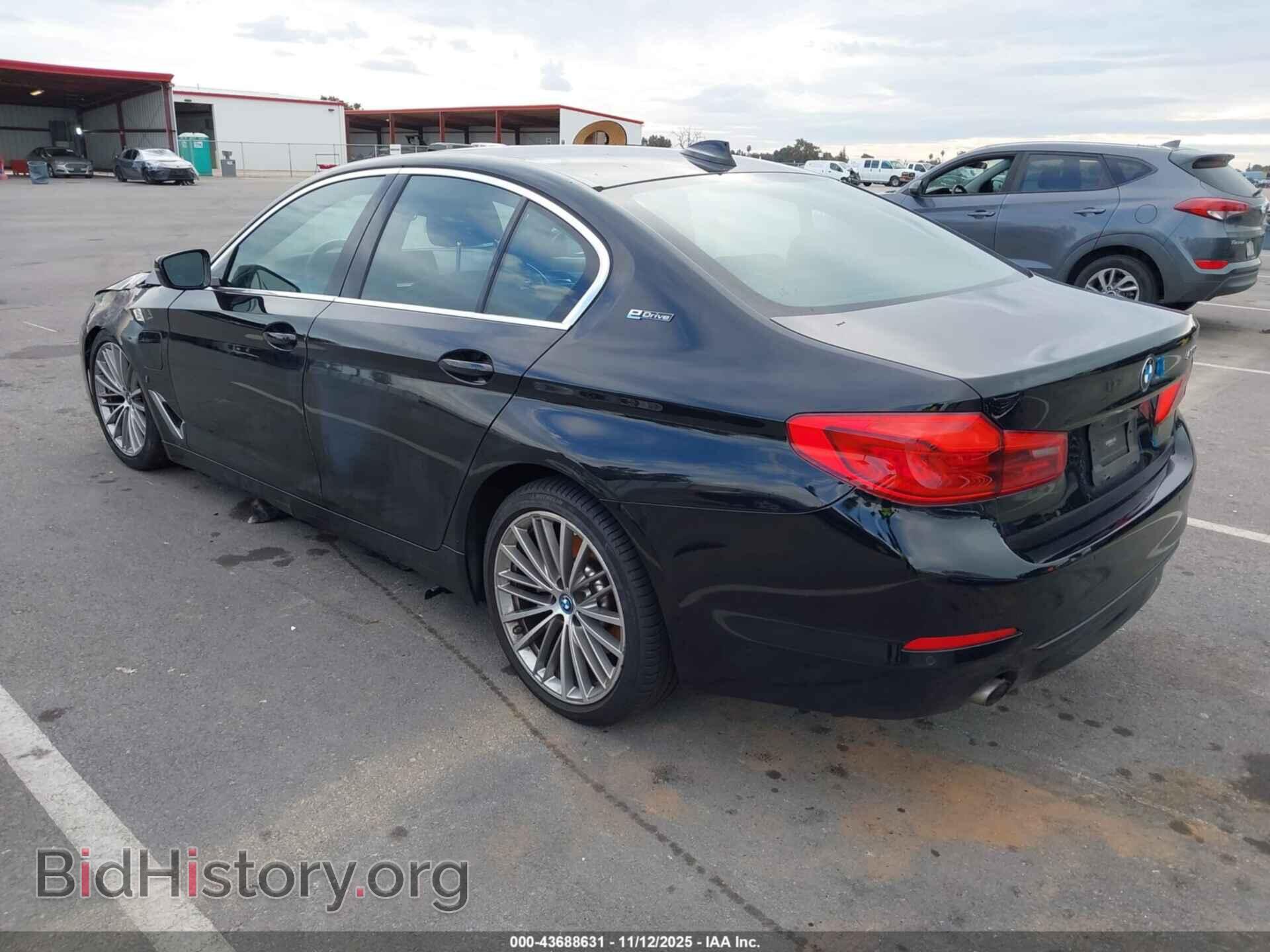 2019 BMW 530E - VIN: WBAJA9C5XKB393314 - Фото 3