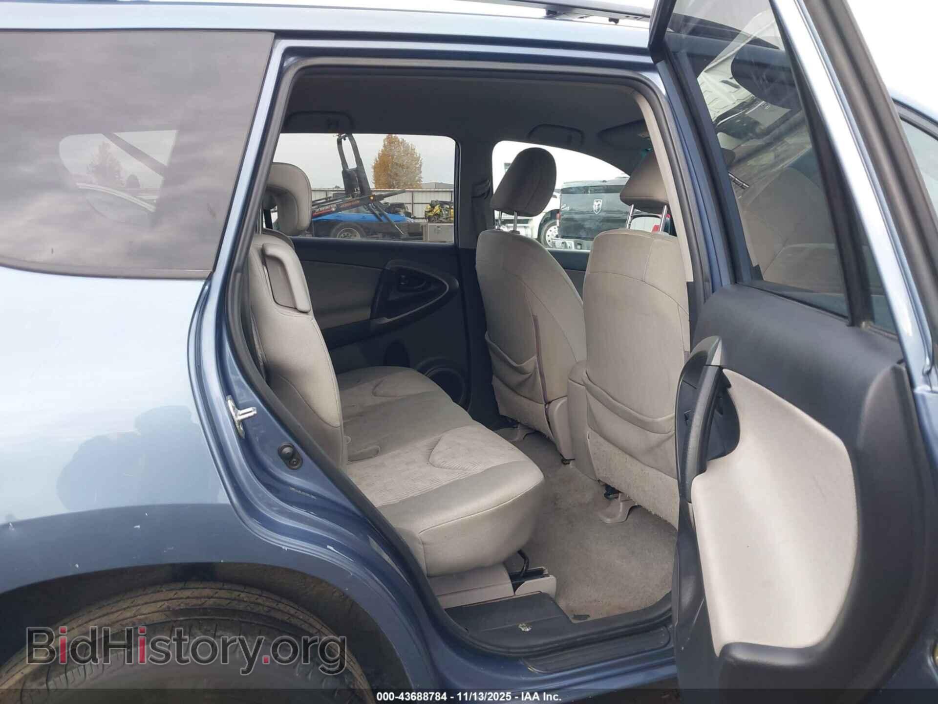 2011 TOYOTA RAV4 - VIN: 2T3BF4DV7BW119005 - Фото 8