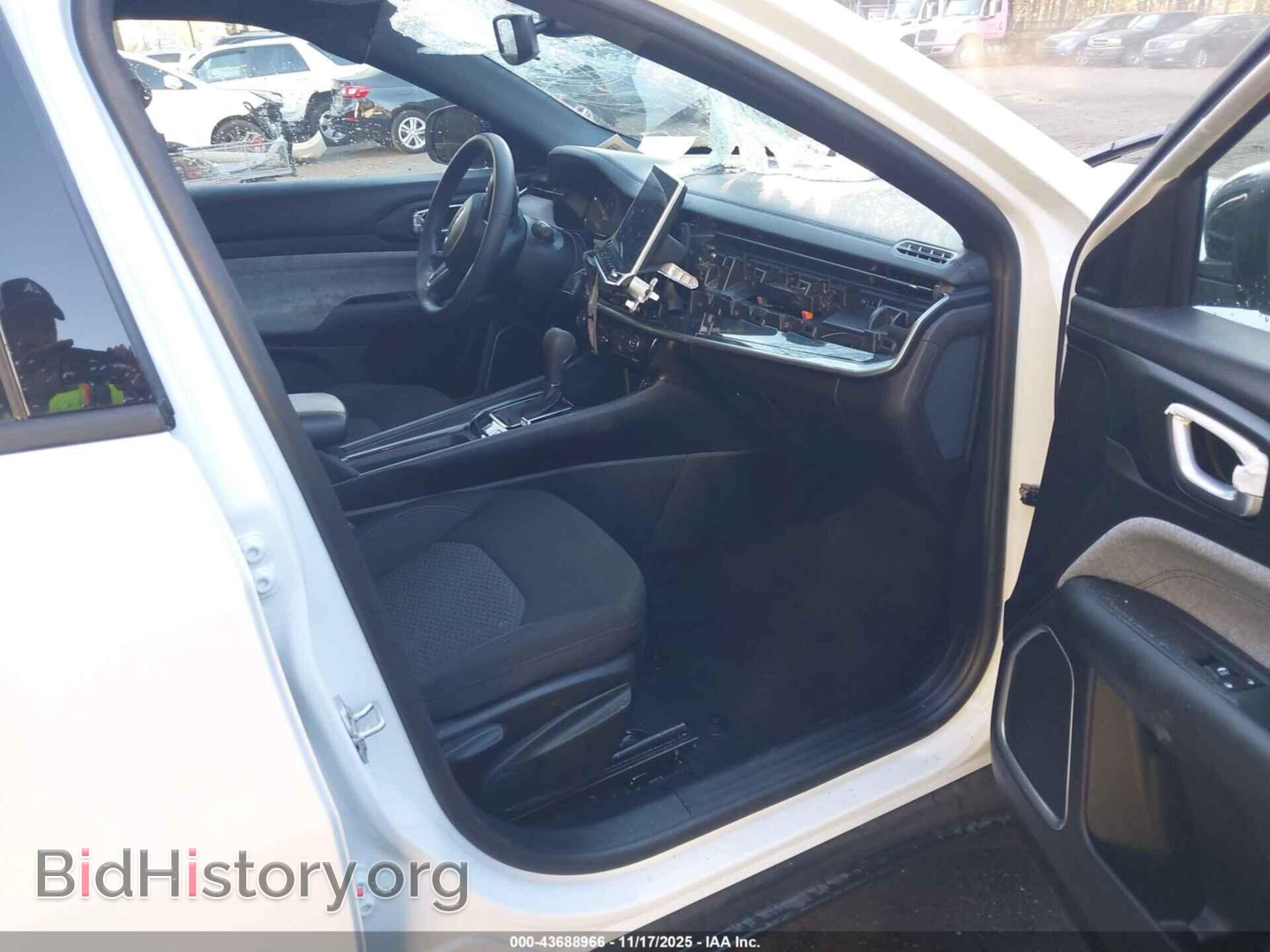 2024 JEEP COMPASS - VIN: 3C4NJDAN1RT116117 - Фото 5