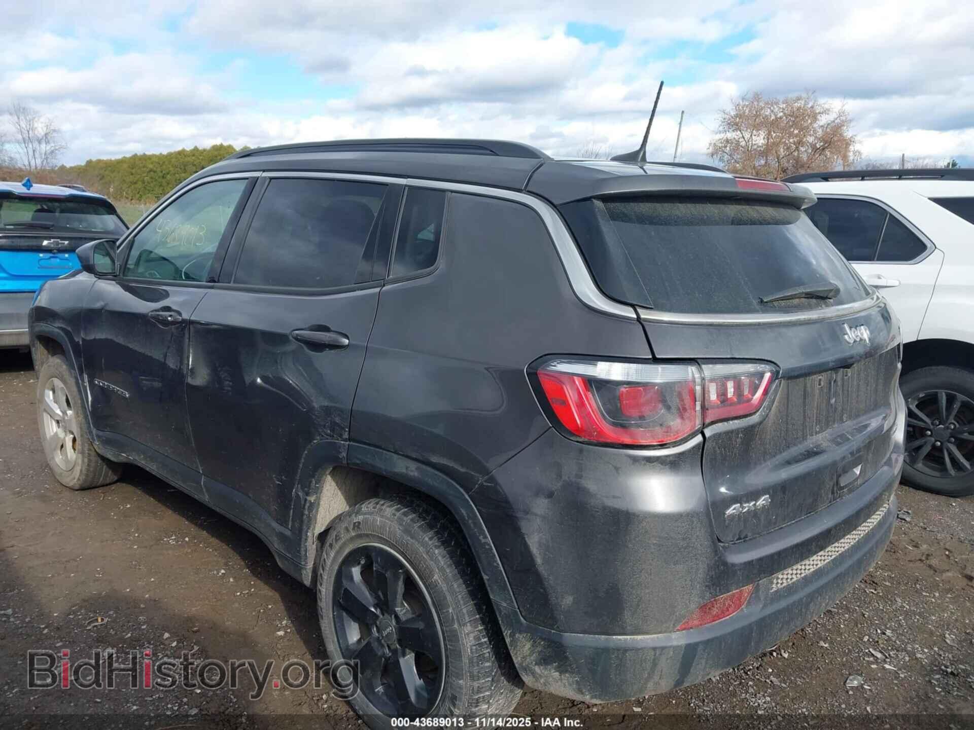 2019 JEEP COMPASS - VIN: 3C4NJDBB0KT742445 - Фото 3