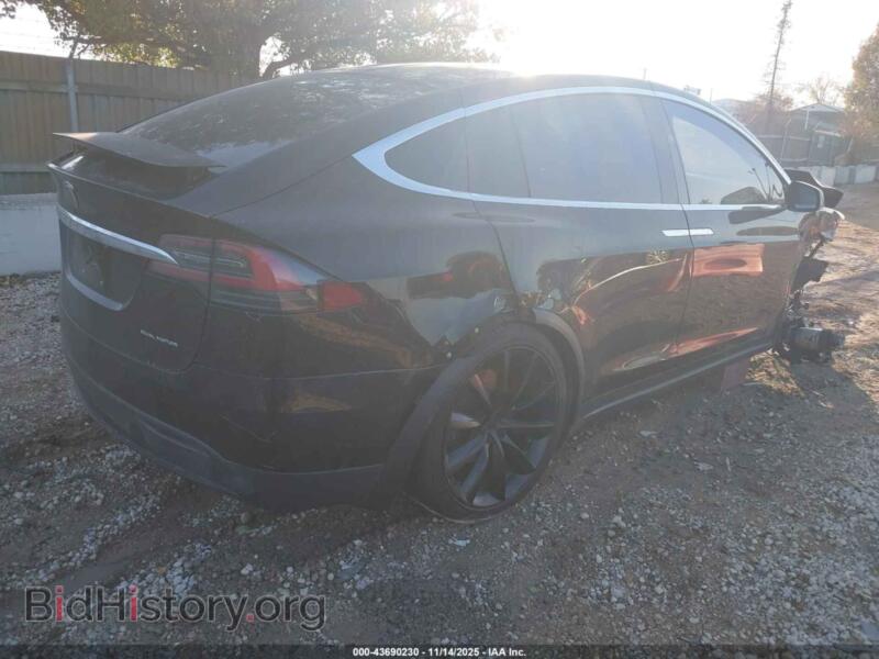 2020 Tesla MODEL X (VIN 5YJXCBE28LF301634) — photo 4 of 16