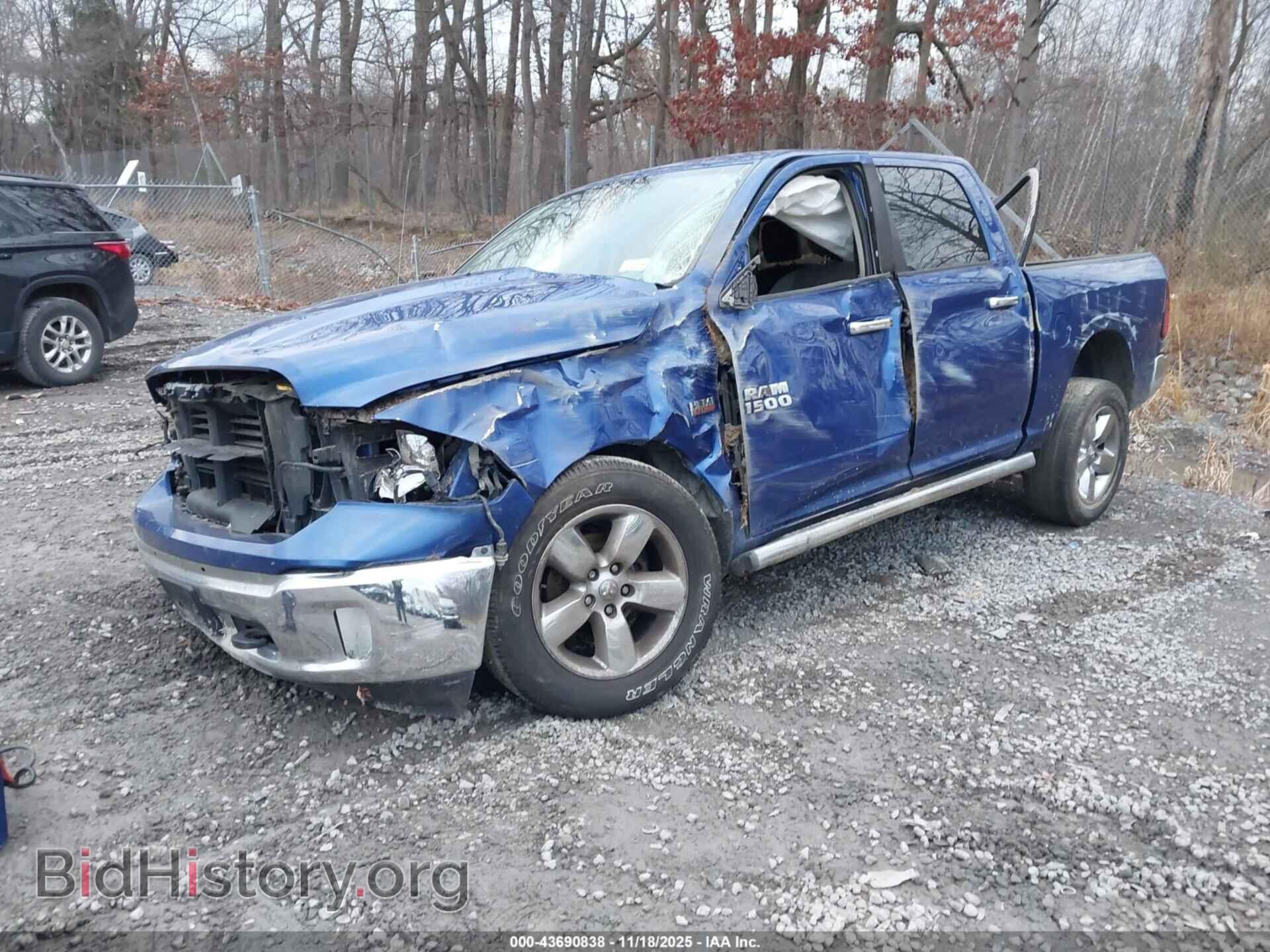 2016 RAM 1500 - VIN: 1C6RR7LT8GS416539 - Фото 2