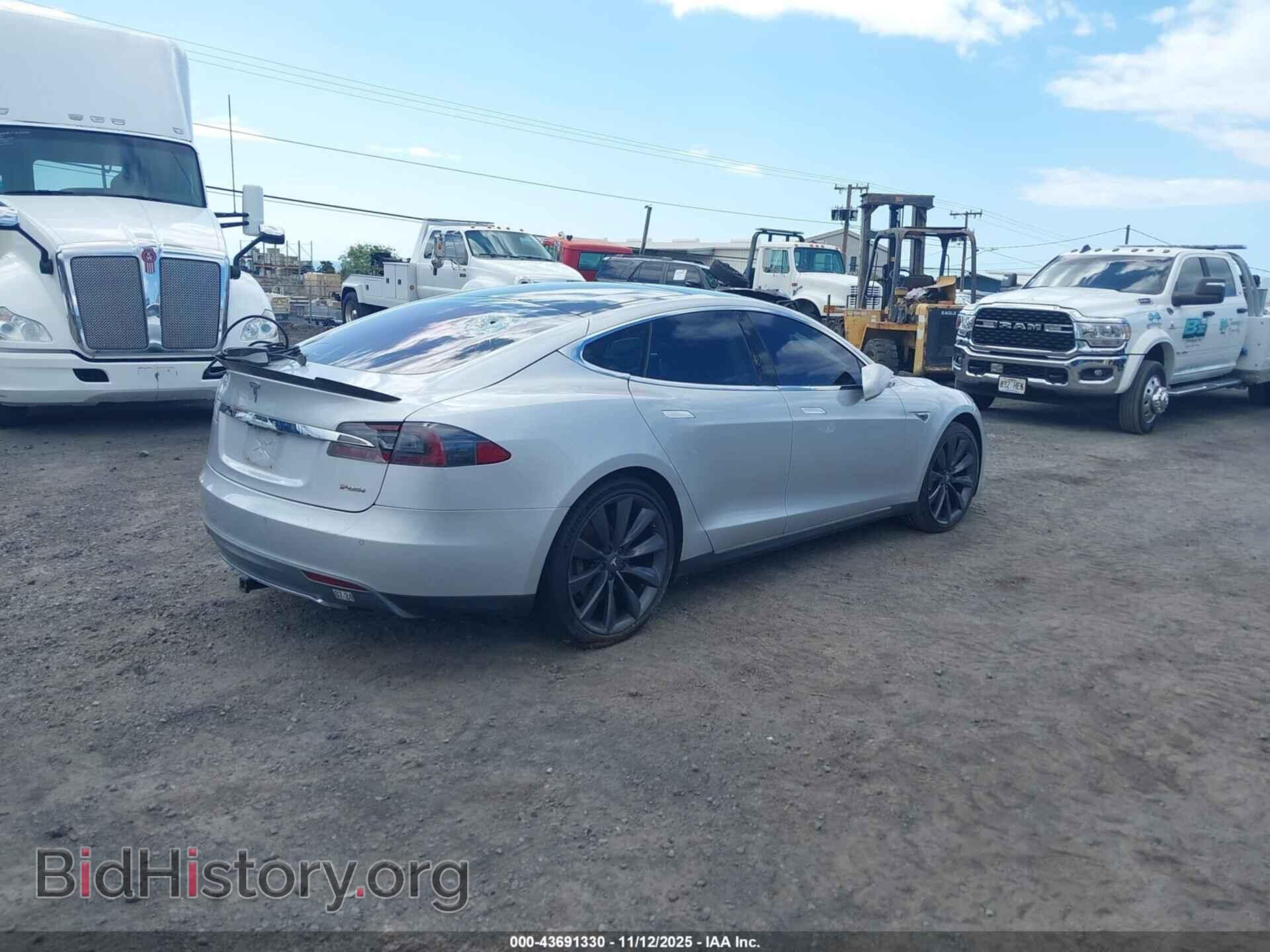 2013 TESLA MODEL S - VIN: 5YJSA1CP8DFP28242 - Photo 4