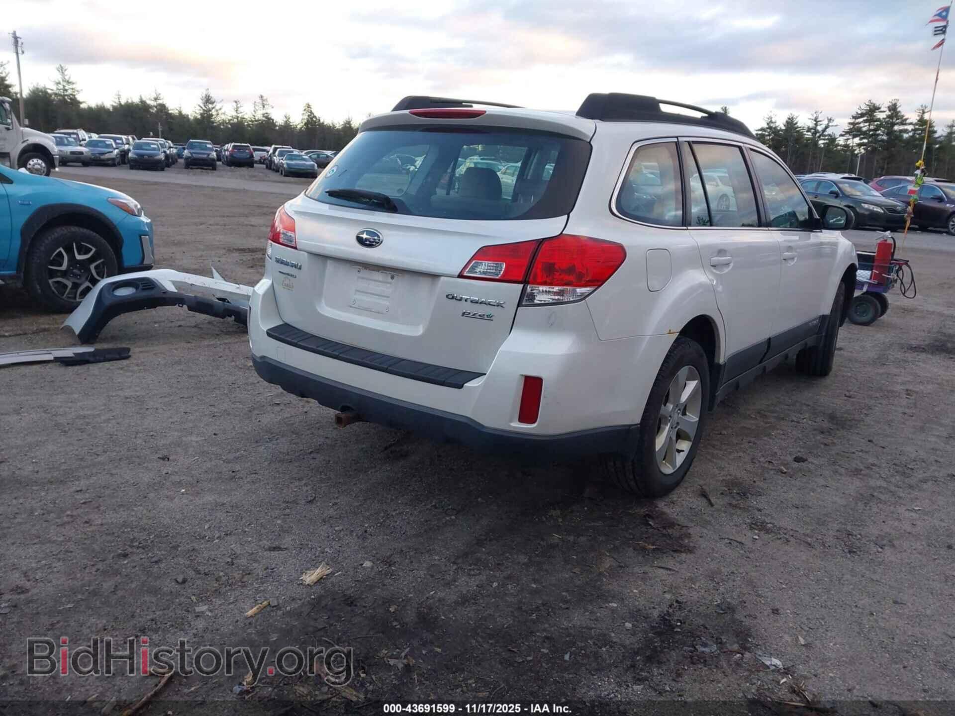 2014 SUBARU OUTBACK - VIN: 4S4BRBAC9E3263642 - Фото 4