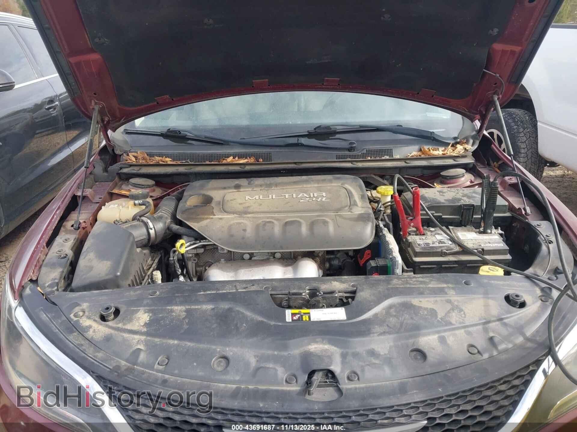 2016 CHRYSLER 200 - VIN: 1C3CCCAB2GN120440 - Фото 10