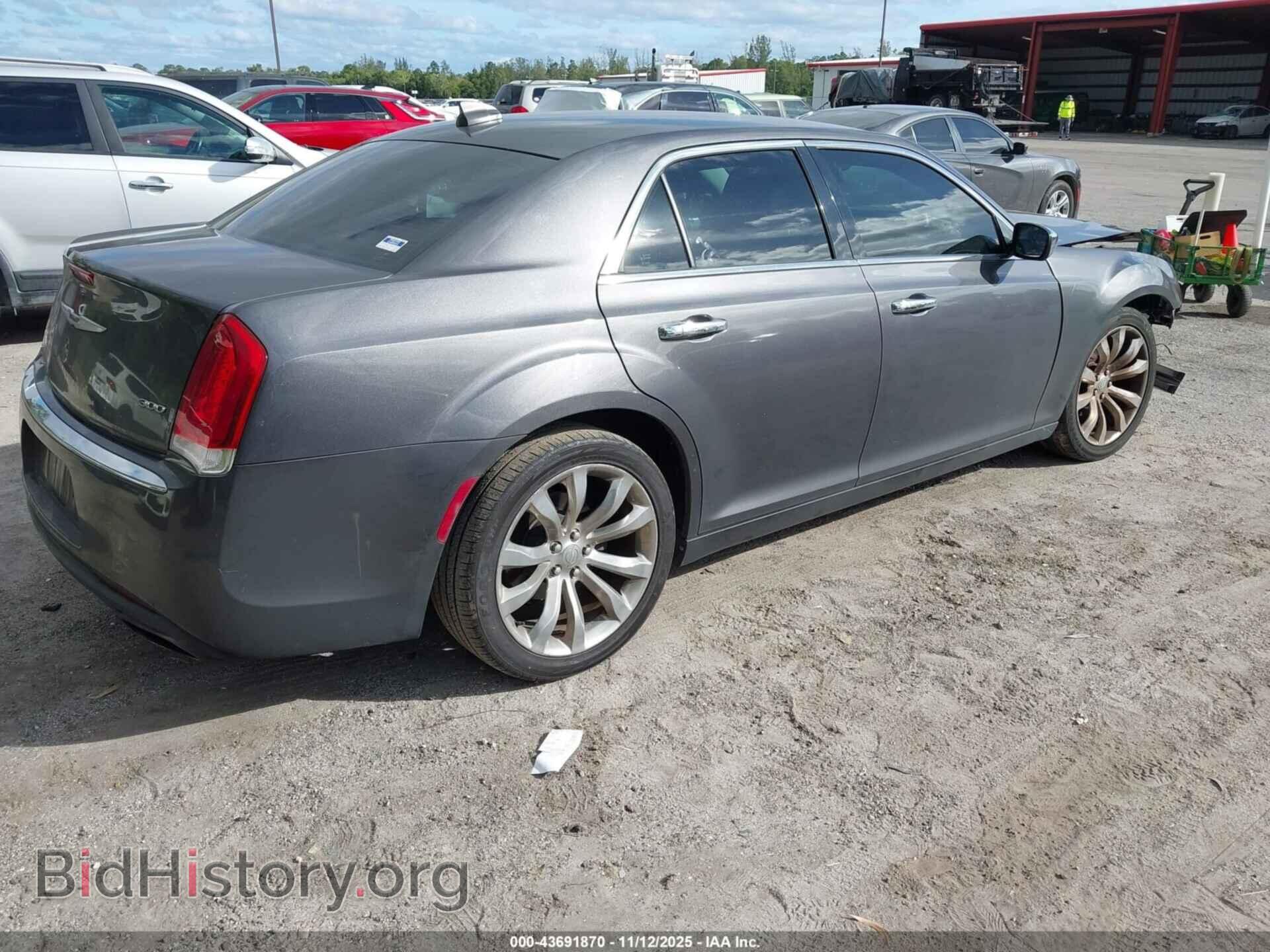 2018 CHRYSLER 300 - VIN: 2C3CCAEG9JH193718 - Фото 4