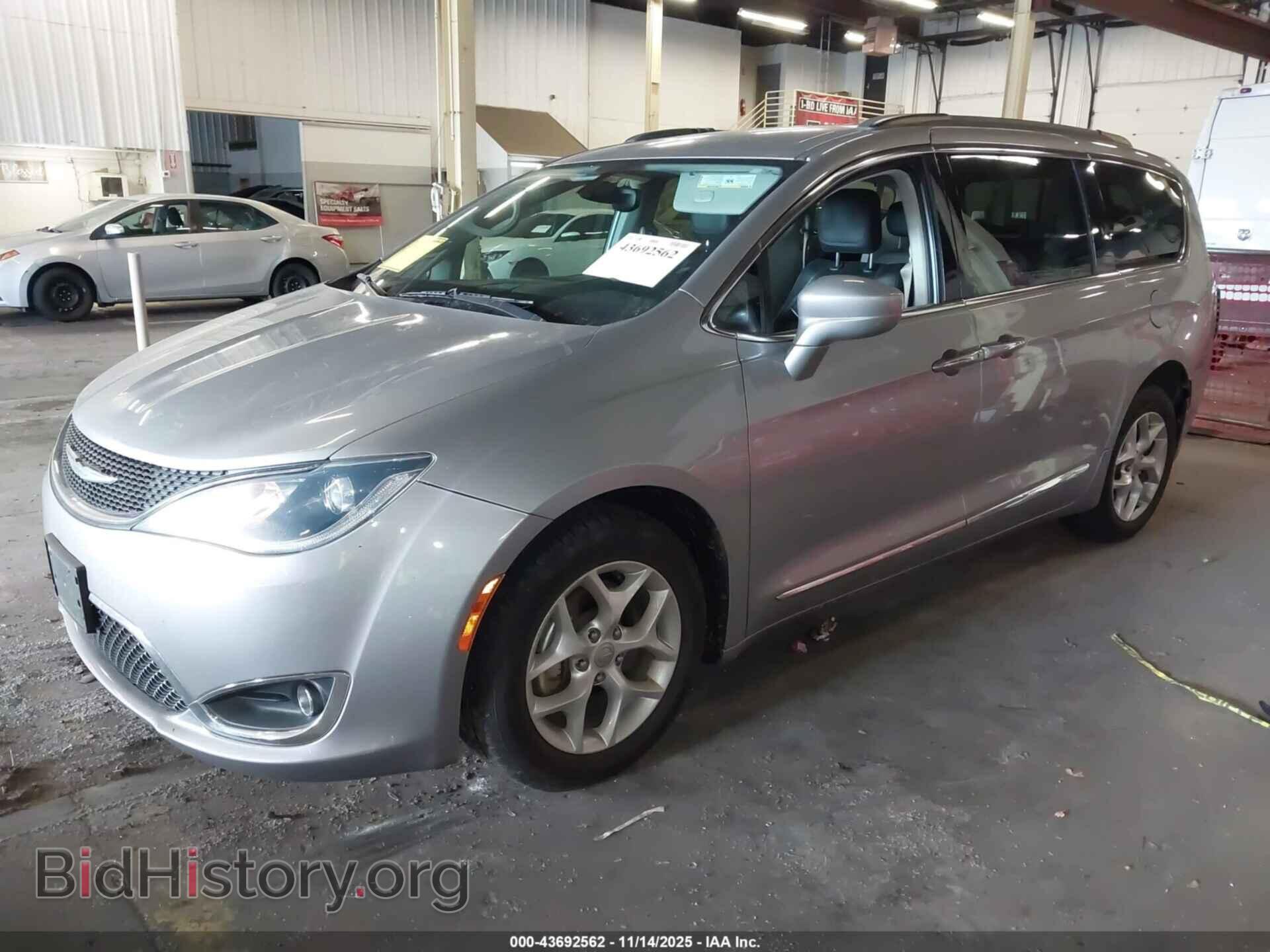 2017 CHRYSLER PACIFICA - VIN: 2C4RC1BGXHR820375 - Фото 2