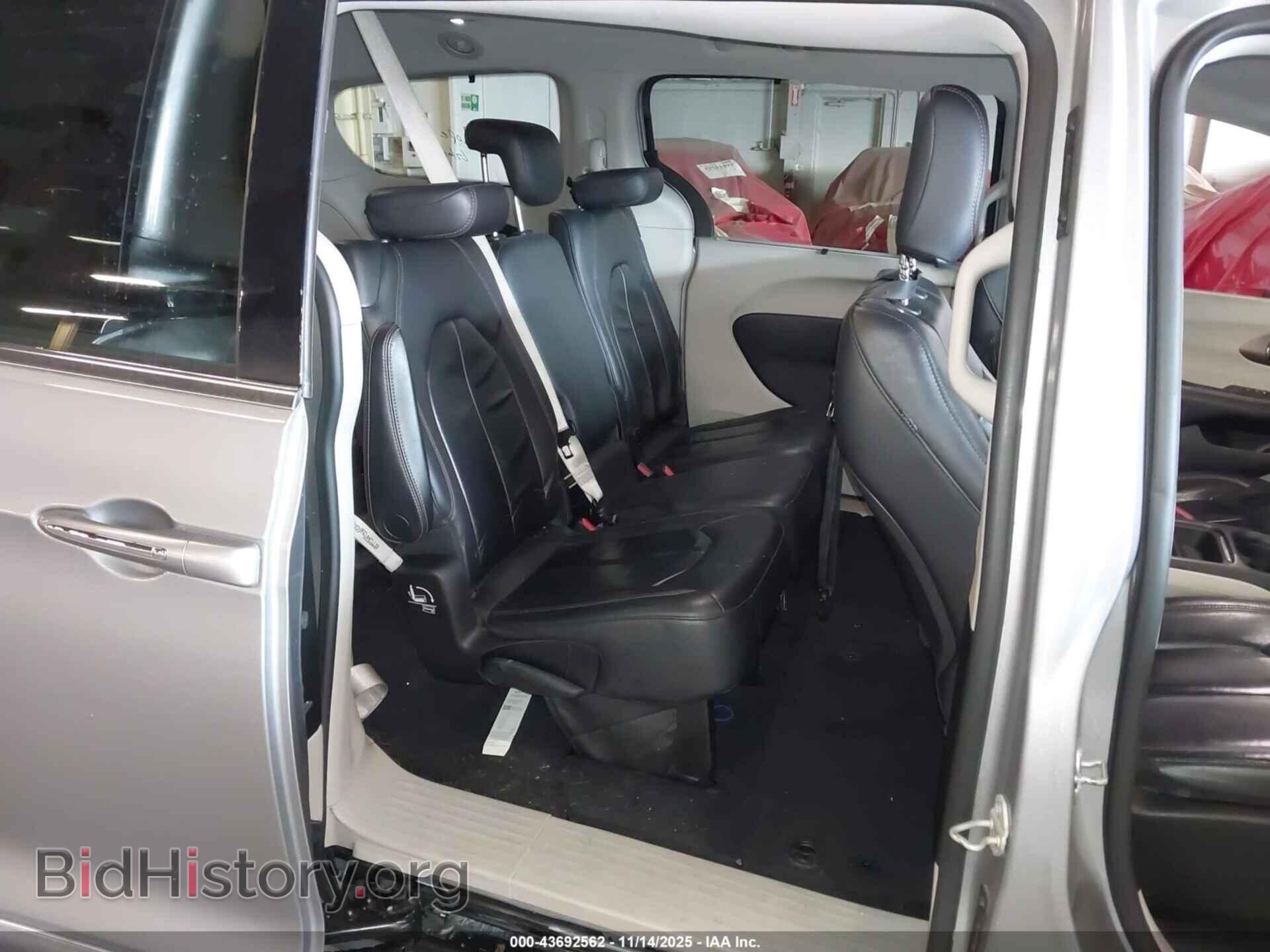 2017 CHRYSLER PACIFICA - VIN: 2C4RC1BGXHR820375 - Фото 8
