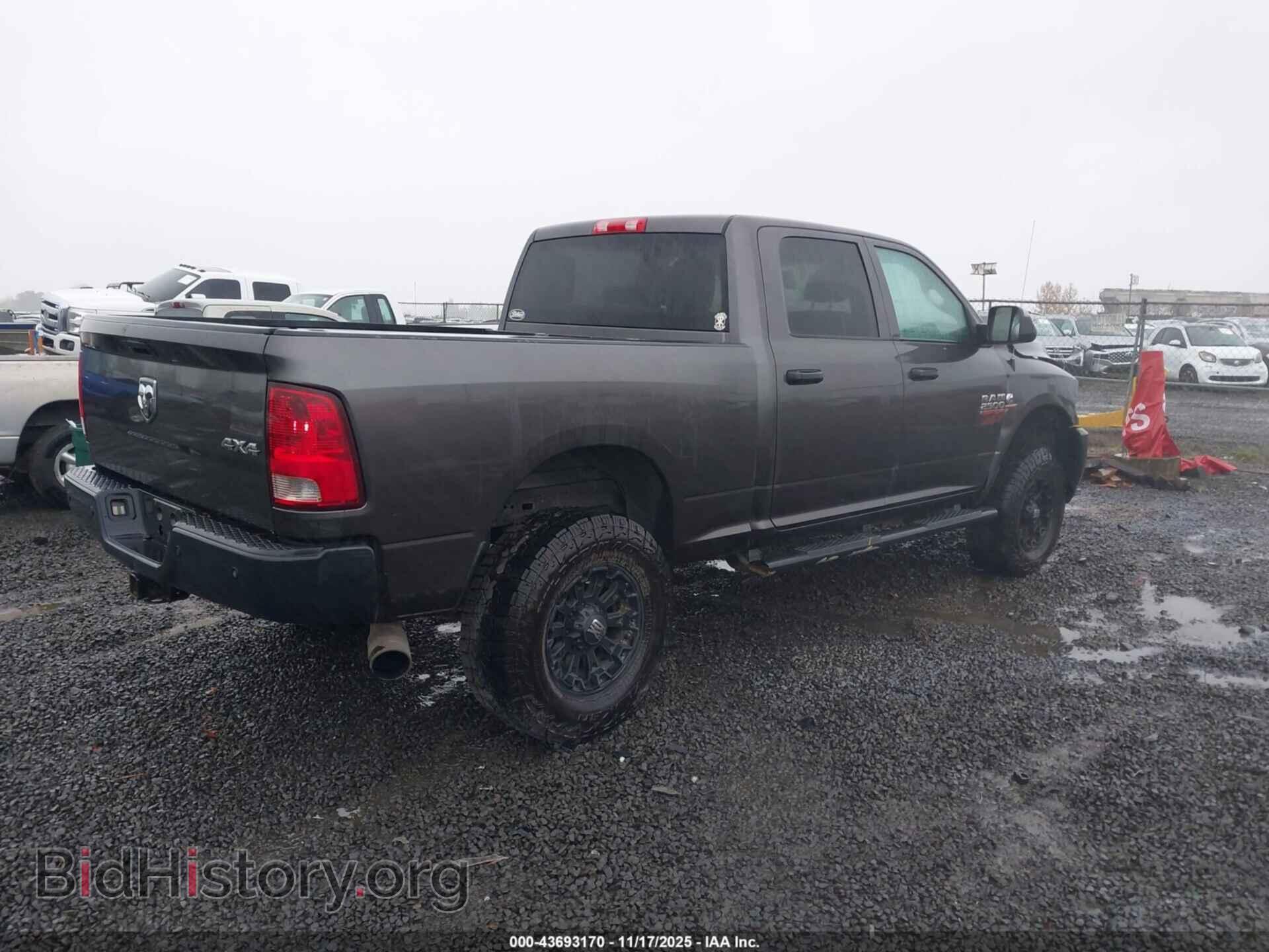 2015 RAM 2500 - VIN: 3C6UR5CL8FG656355 - Photo 4