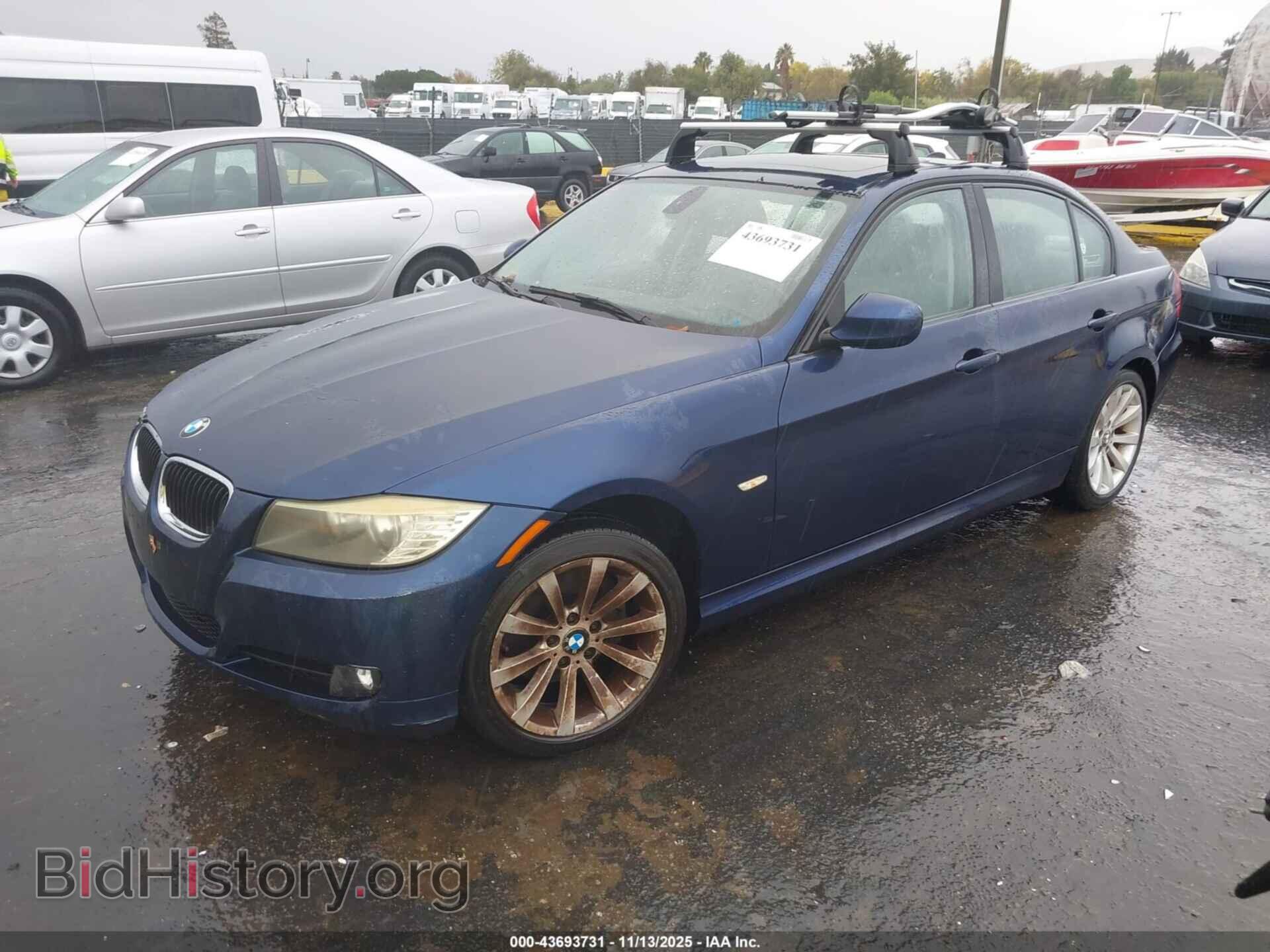 2011 BMW 328I - VIN: WBAPH7C55BE678057 - Фото 2