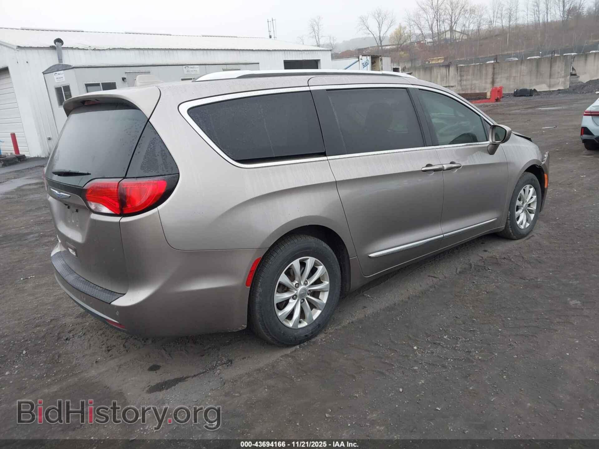 2018 CHRYSLER PACIFICA - VIN: 2C4RC1BGXJR274375 - Фото 4