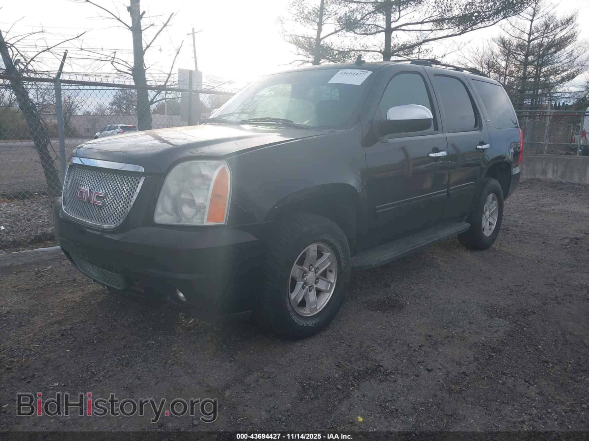 2011 GMC YUKON - VIN: 1GKS2CE09BR167201 - Фото 2