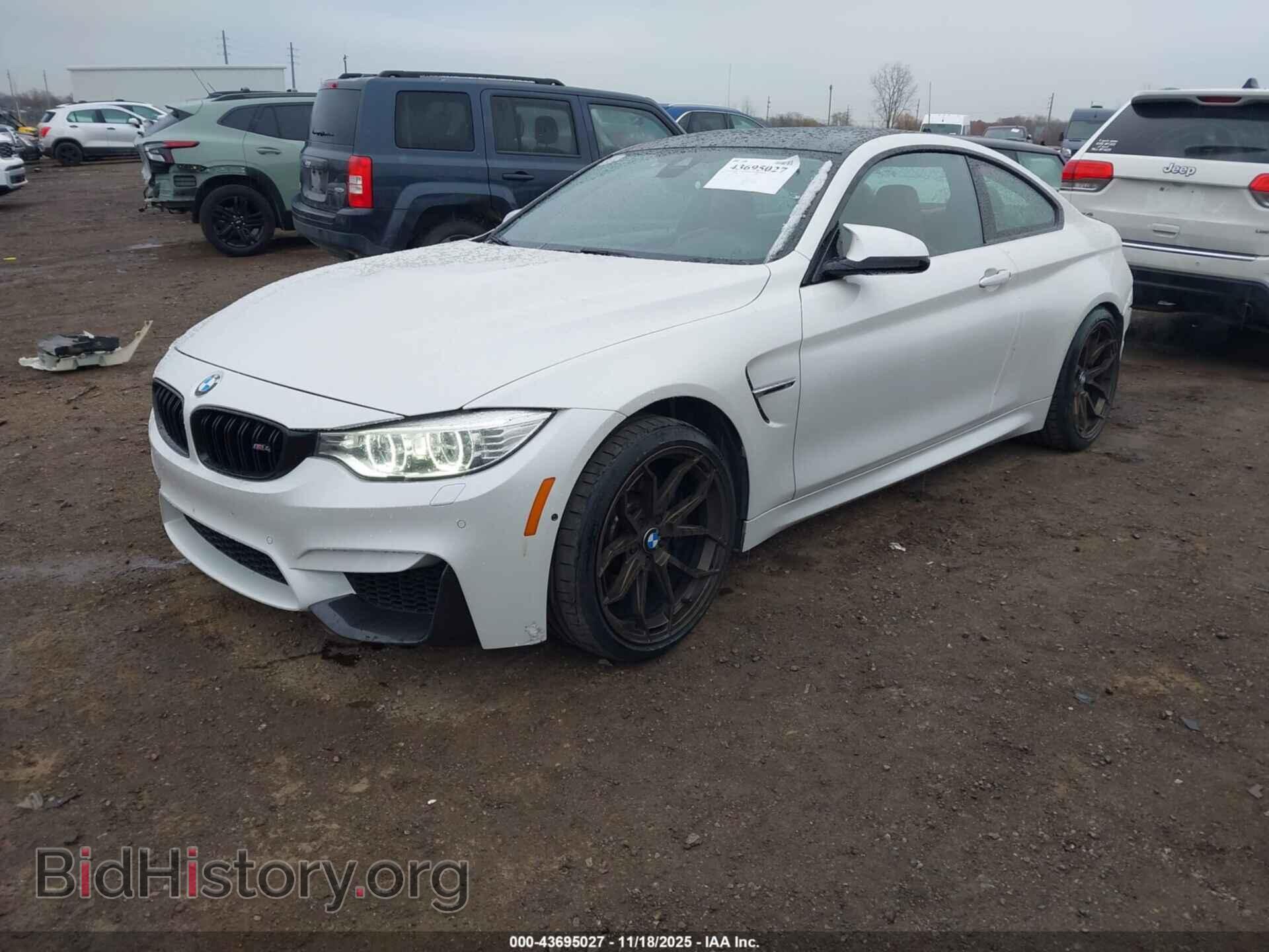 2015 BMW M4 - VIN: WBS3R9C58FK332241 - Photo 2