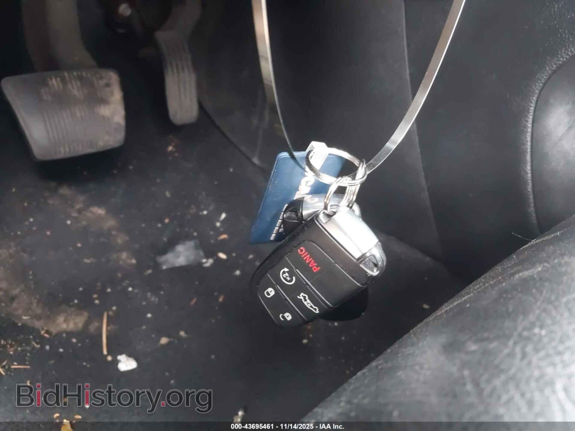 2016 CHRYSLER 200 - VIN: 1C3CCCABXGN143867 - Фото 11
