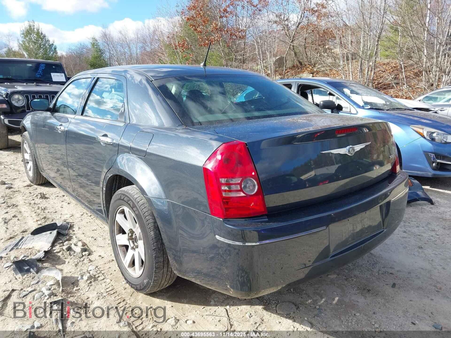 2008 CHRYSLER 300 - VIN: 2C3KA43R08H180244 - Фото 3