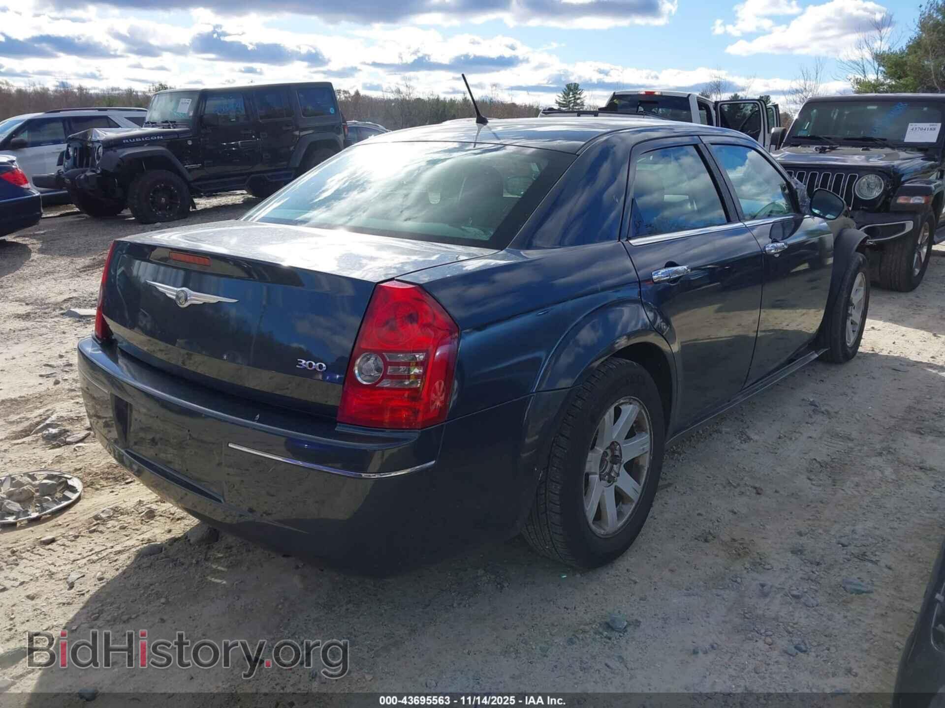 2008 CHRYSLER 300 - VIN: 2C3KA43R08H180244 - Фото 4