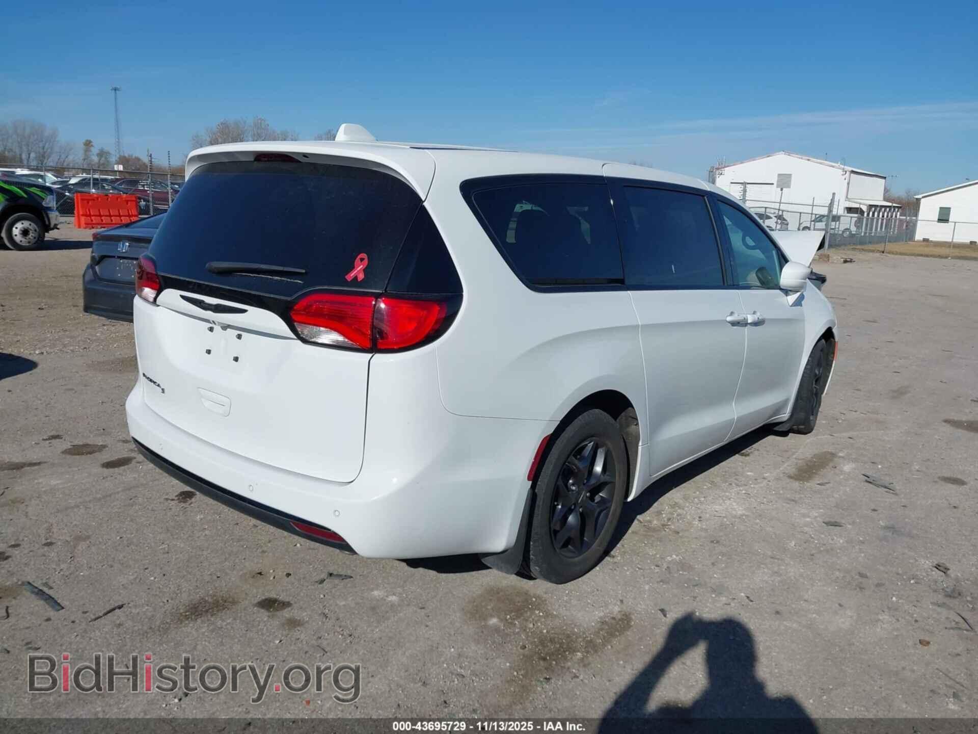 2020 CHRYSLER PACIFICA - VIN: 2C4RC1FGXLR108757 - Фото 4