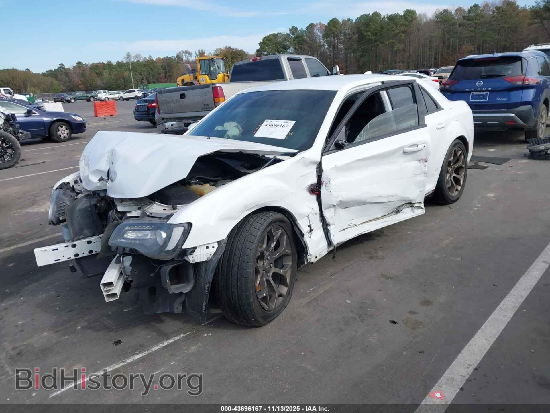 2016 CHRYSLER 300 - VIN: 2C3CCABG9GH324921 - Фото 2