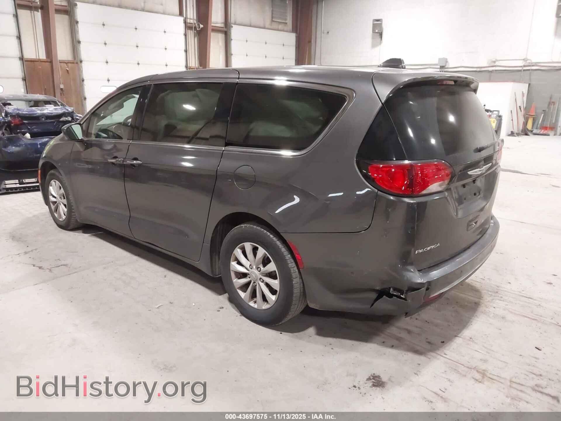 2019 CHRYSLER PACIFICA - VIN: 2C4RC1FG0KR702045 - Фото 3
