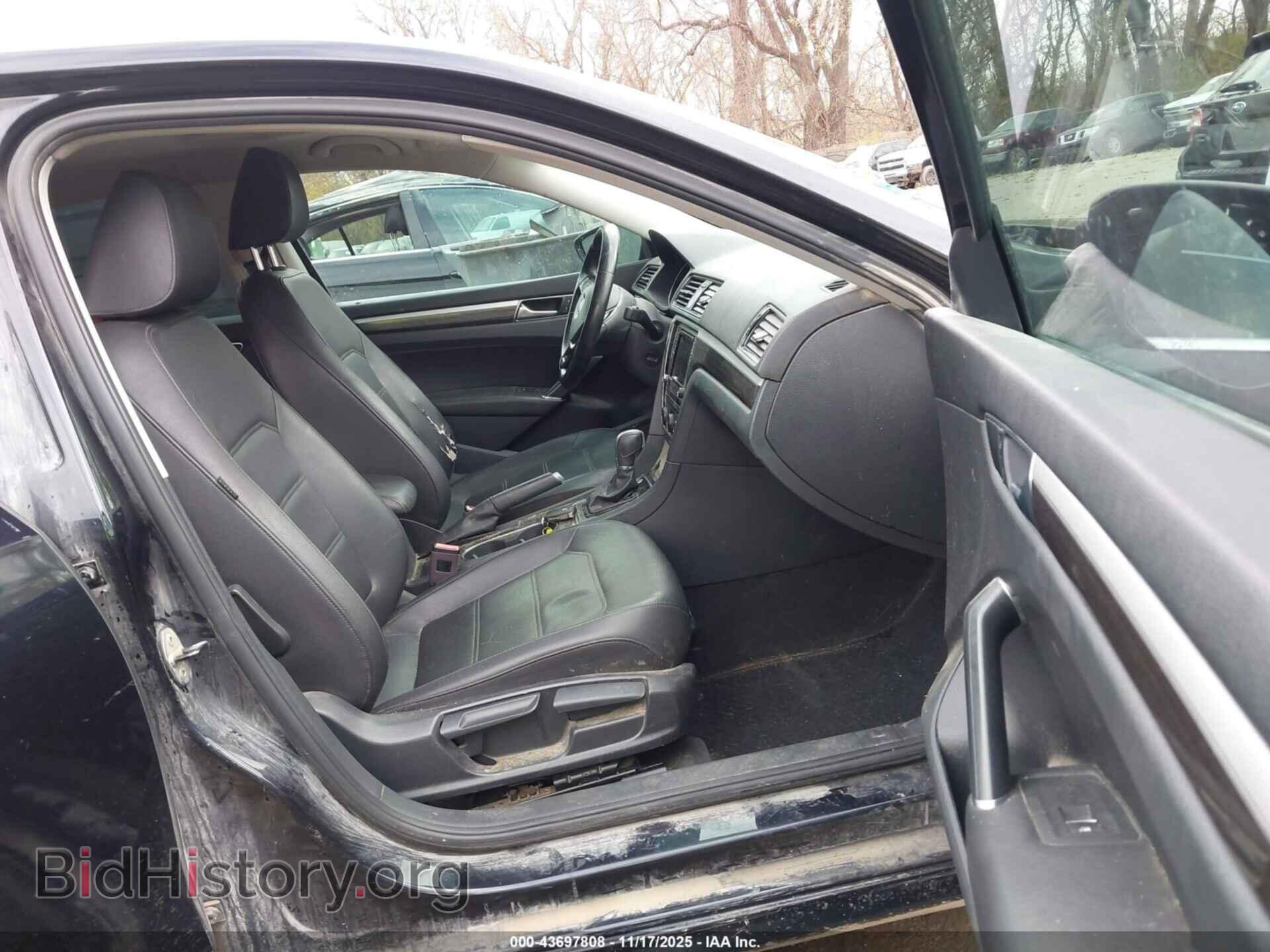 2017 VOLKSWAGEN PASSAT - VIN: 1VWBT7A34HC084607 - Фото 5