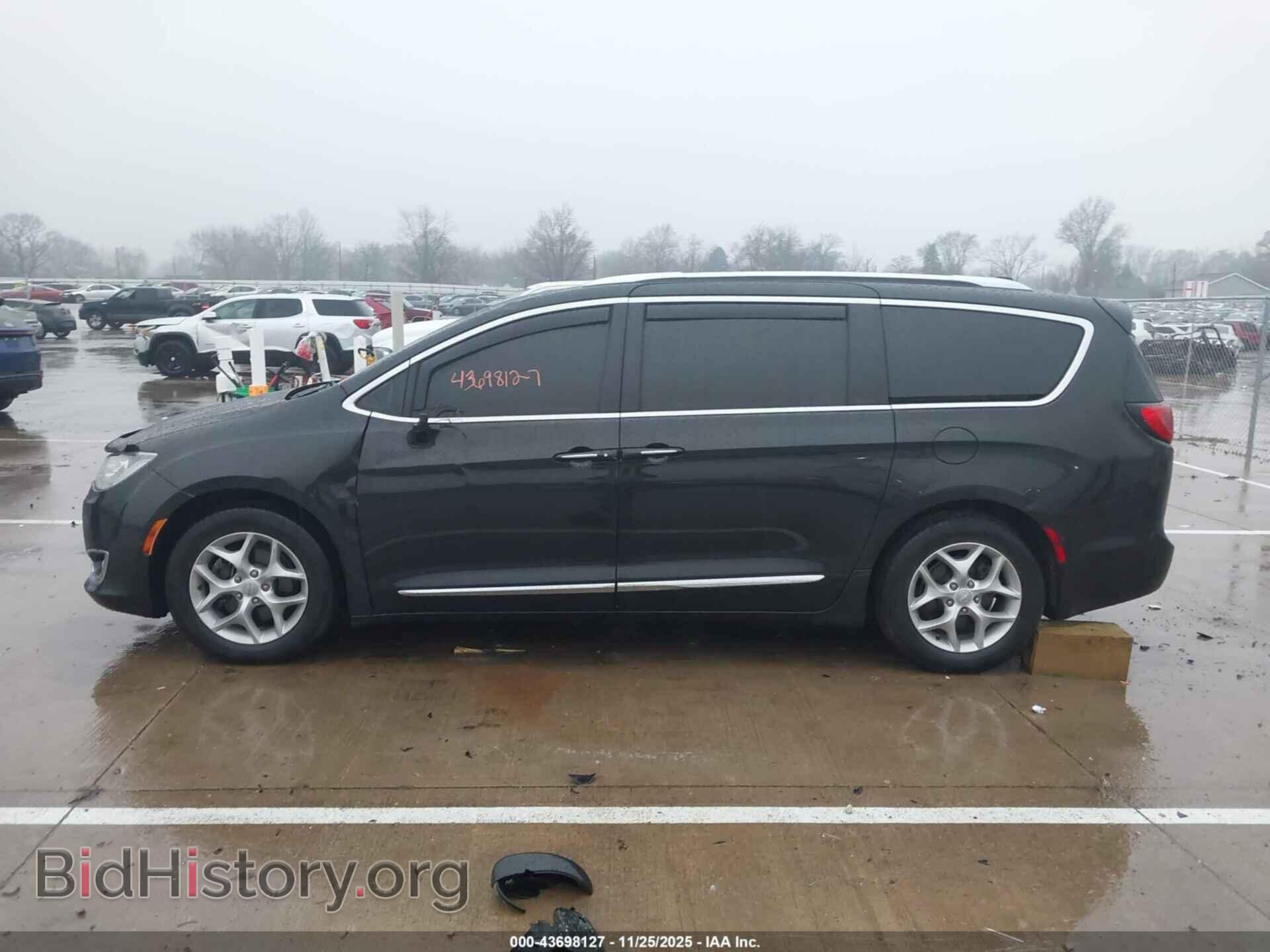 2018 CHRYSLER PACIFICA - VIN: 2C4RC1EG1JR268766 - Фото 15