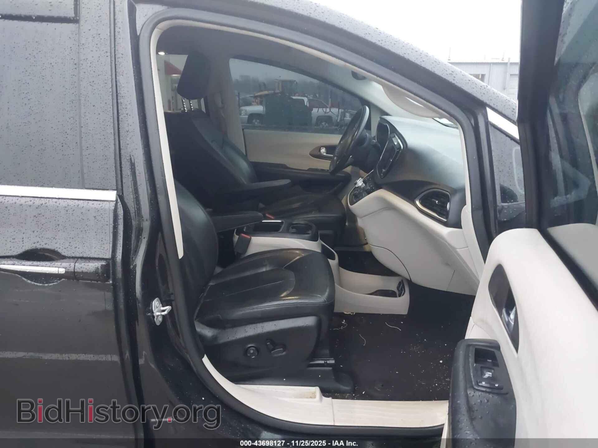 2018 CHRYSLER PACIFICA - VIN: 2C4RC1EG1JR268766 - Фото 5