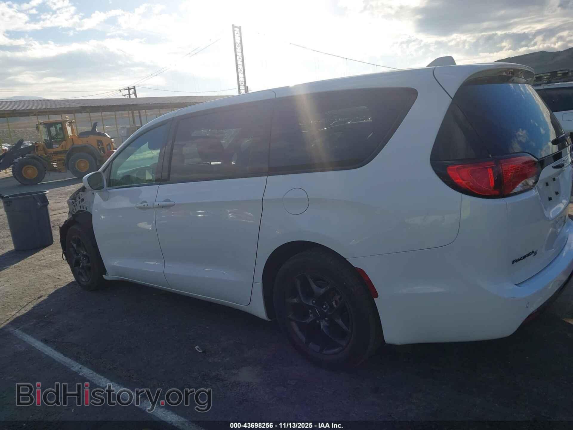 2018 CHRYSLER PACIFICA - VIN: 2C4RC1FG4JR287309 - Фото 15
