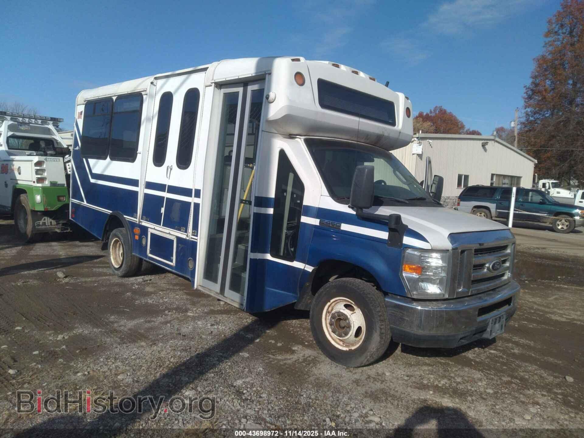 Photo 1FDFE4FS2FDA19657 - FORD E-450 CUTAWAY 2015