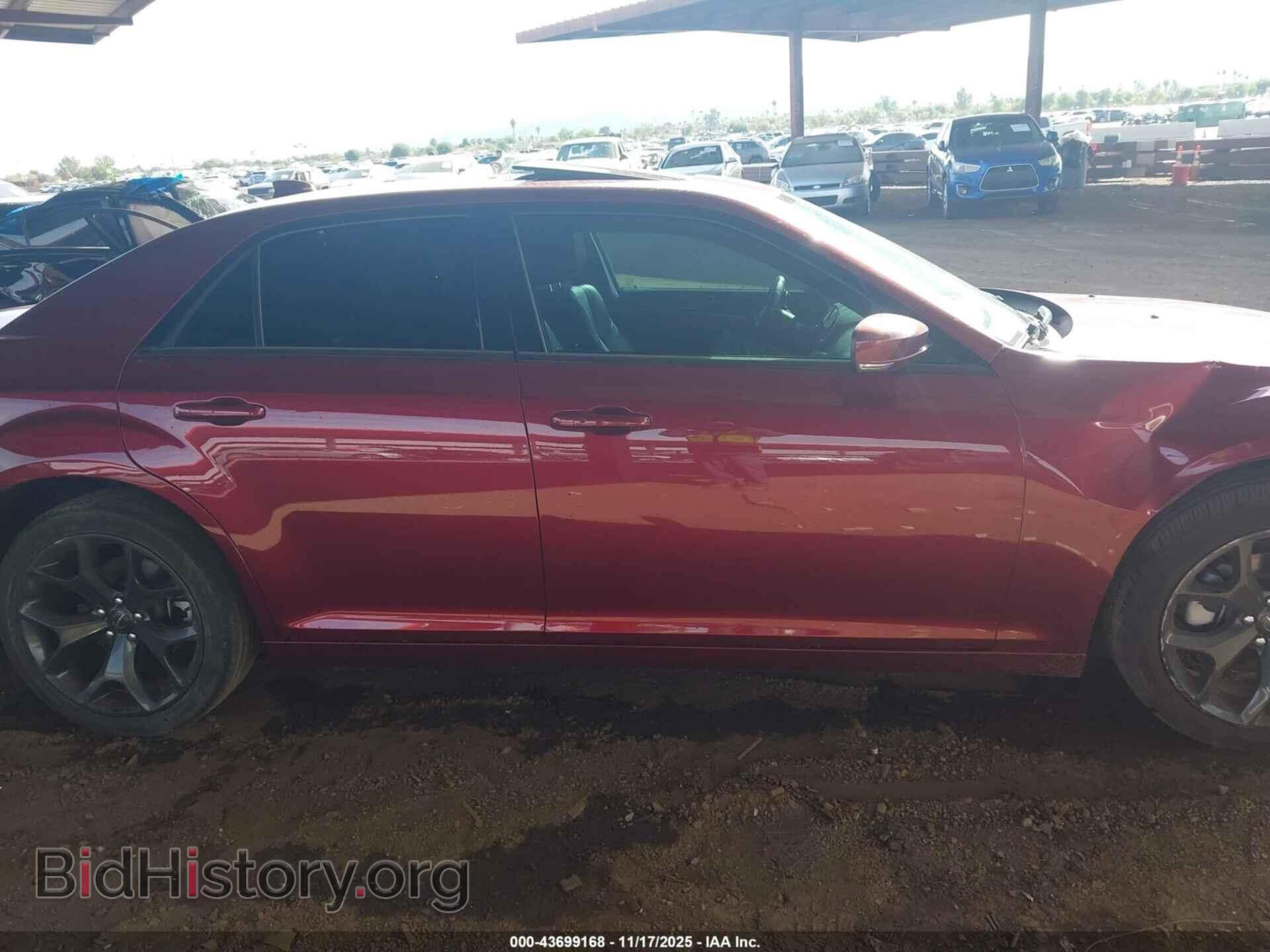 2023 CHRYSLER 300 - VIN: 2C3CCABG0PH537580 - Фото 13