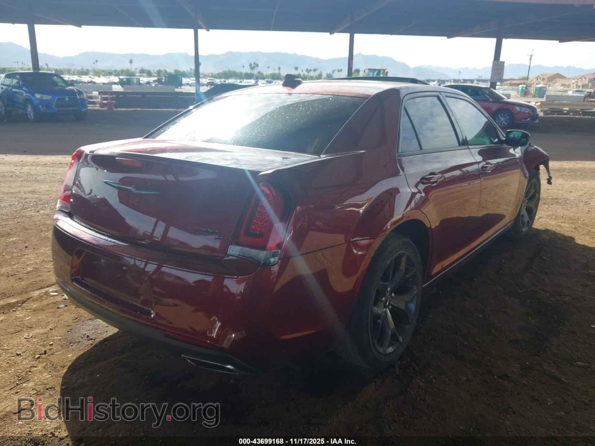 2023 CHRYSLER 300 - VIN: 2C3CCABG0PH537580 - Фото 4