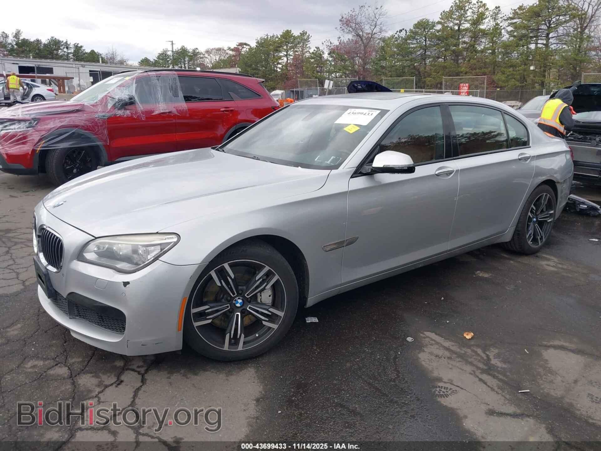 2013 BMW 750LI - VIN: WBAYF8C50DD140147 - Фото 2