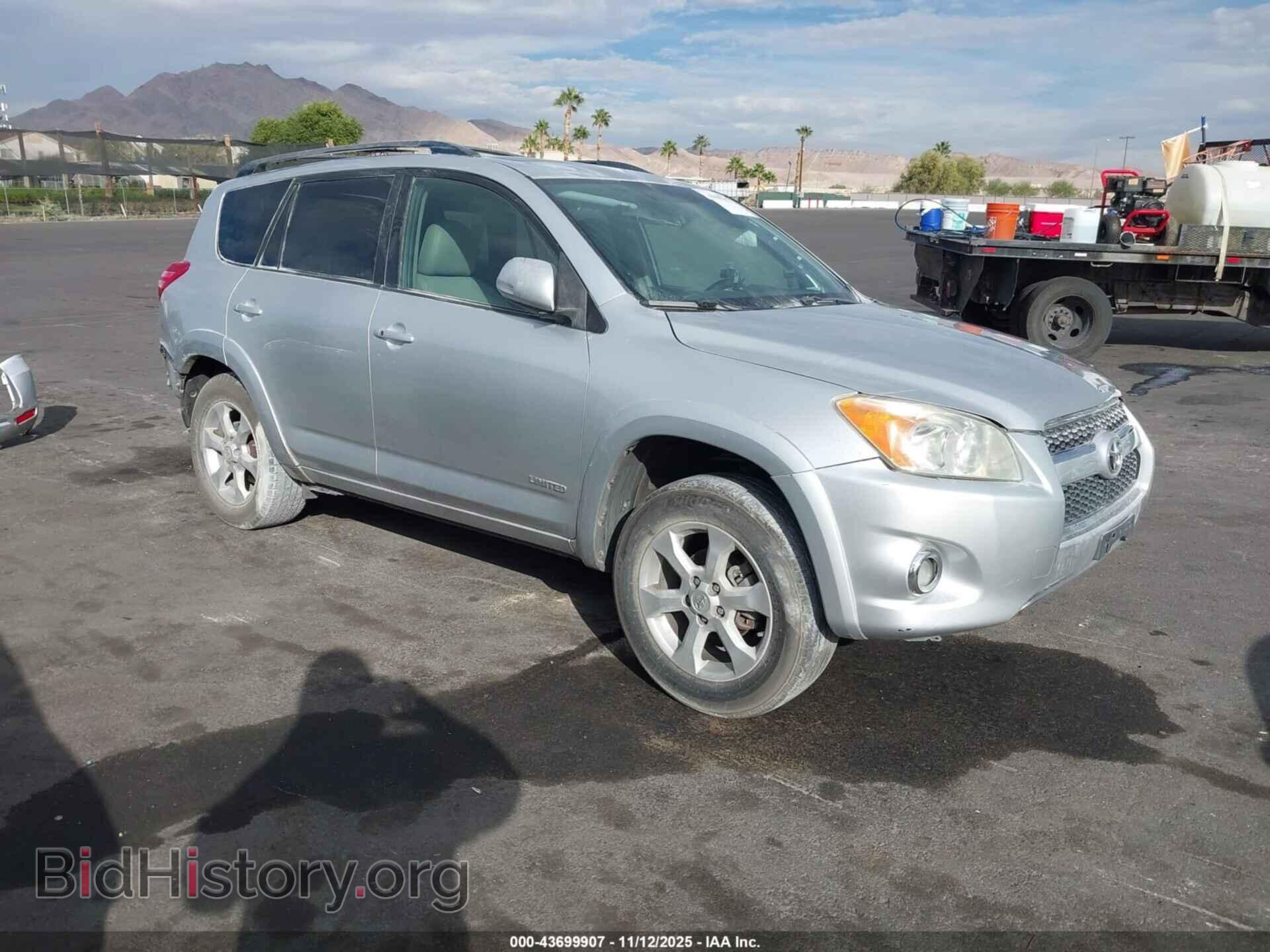 Photo JTMDF4DV4AD033669 - TOYOTA RAV4 2010