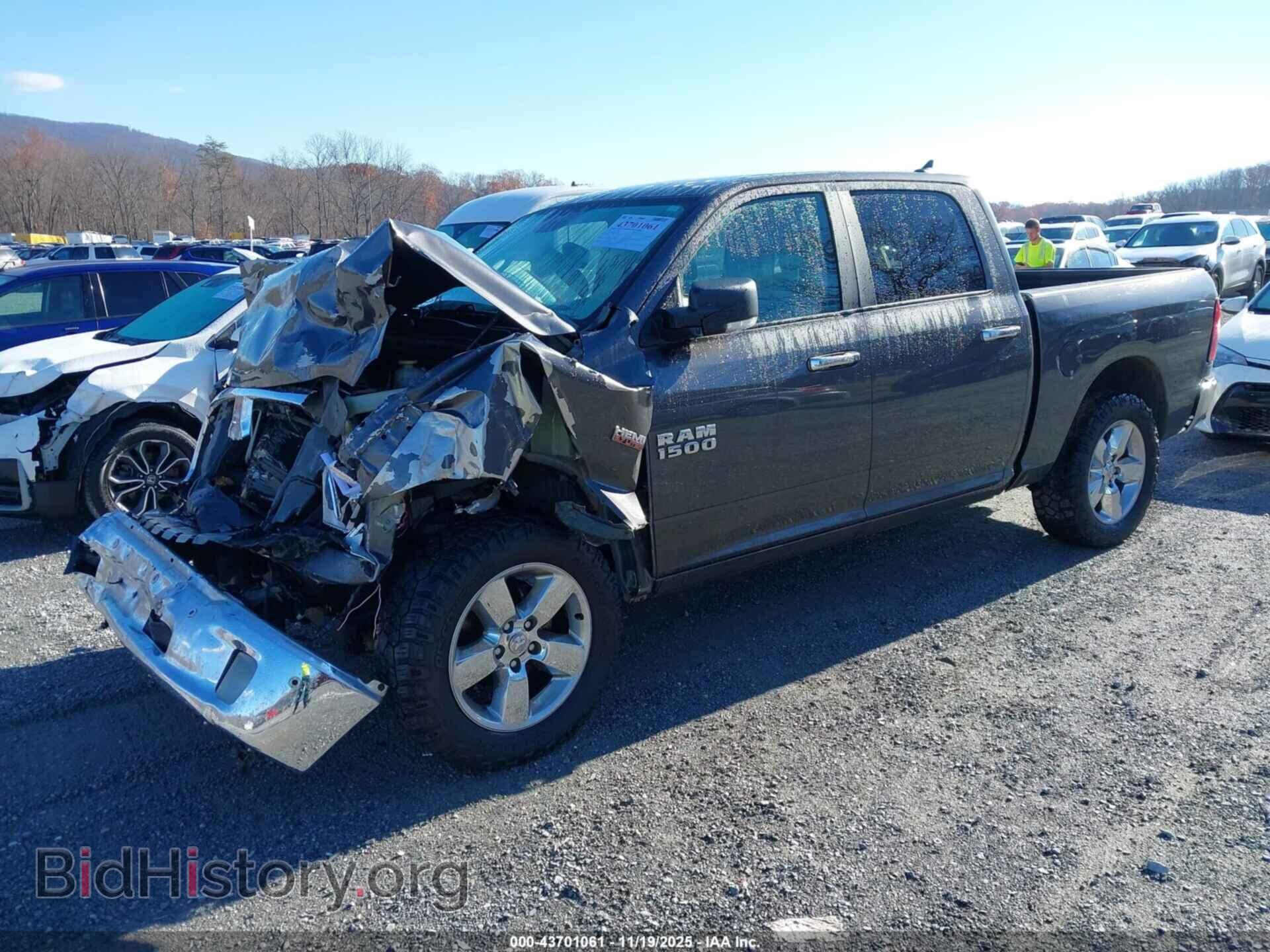2018 RAM 1500 - VIN: 1C6RR7LT1JS323997 - Фото 2