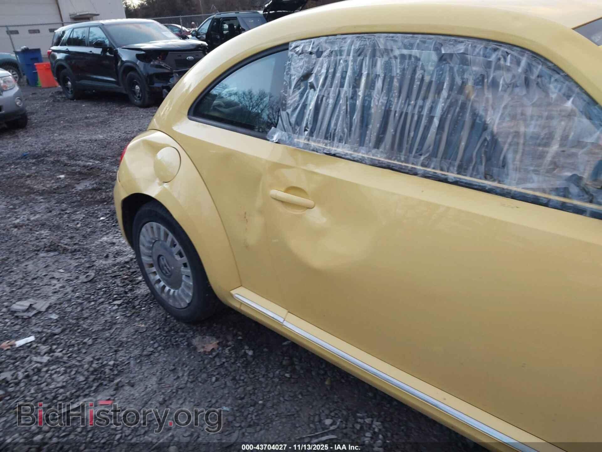 2014 VOLKSWAGEN BEETLE - VIN: 3VWJP7ATXEM608174 - Photo 6