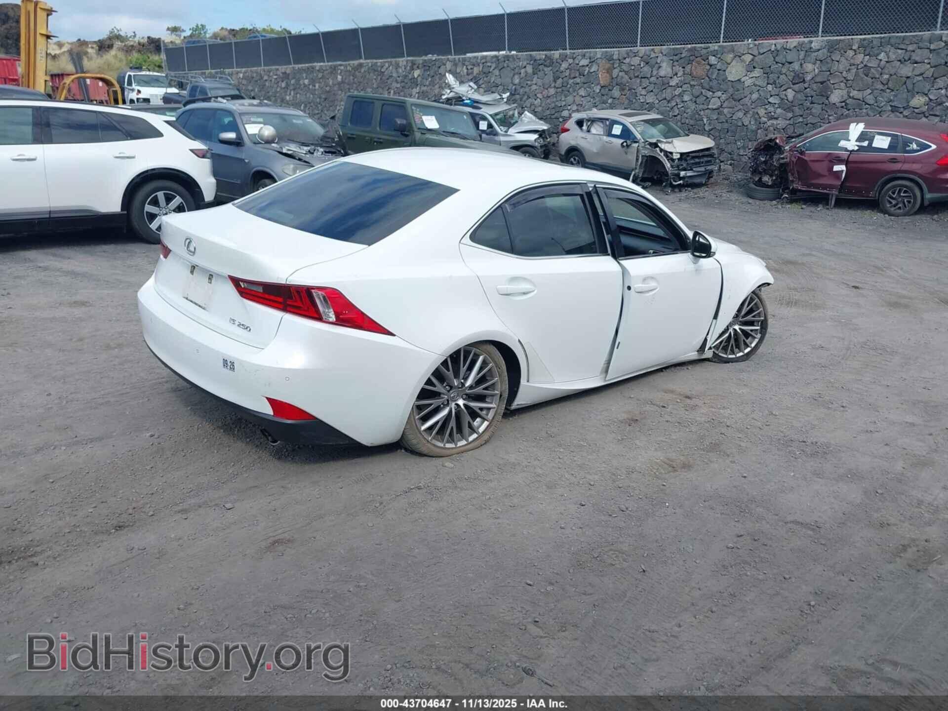 2015 LEXUS IS 250 - VIN: JTHBF1D24F5067302 - Photo 4