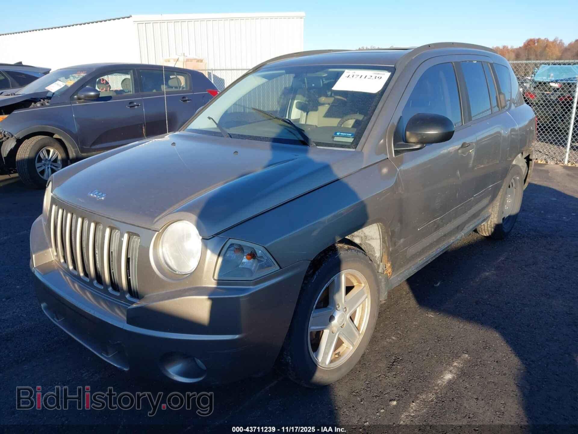 2007 JEEP COMPASS - VIN: 1J8FT47WX7D108429 - Фото 2