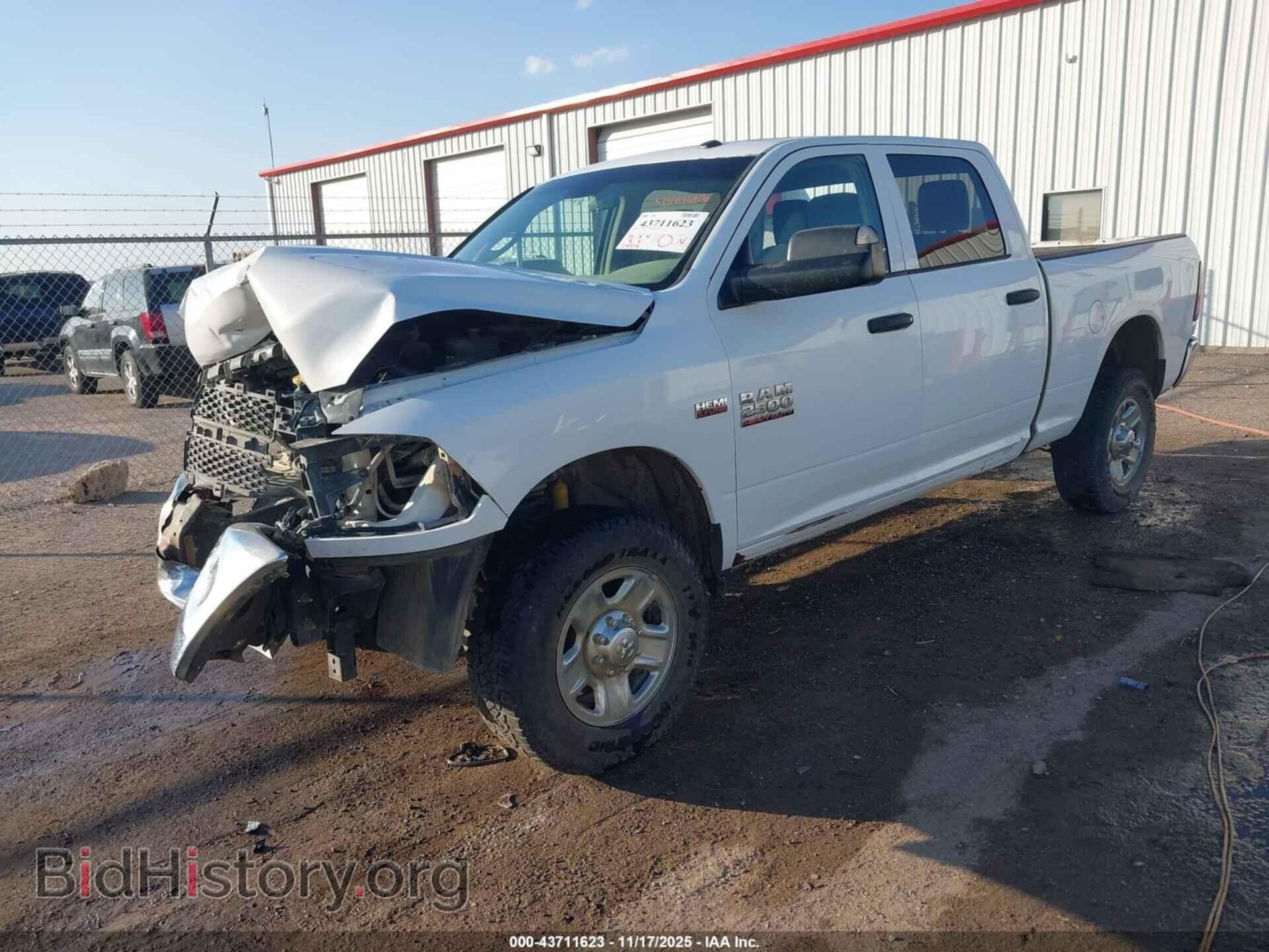 2014 RAM 2500 - VIN: 3C6TR5CT0EG225759 - Фото 2