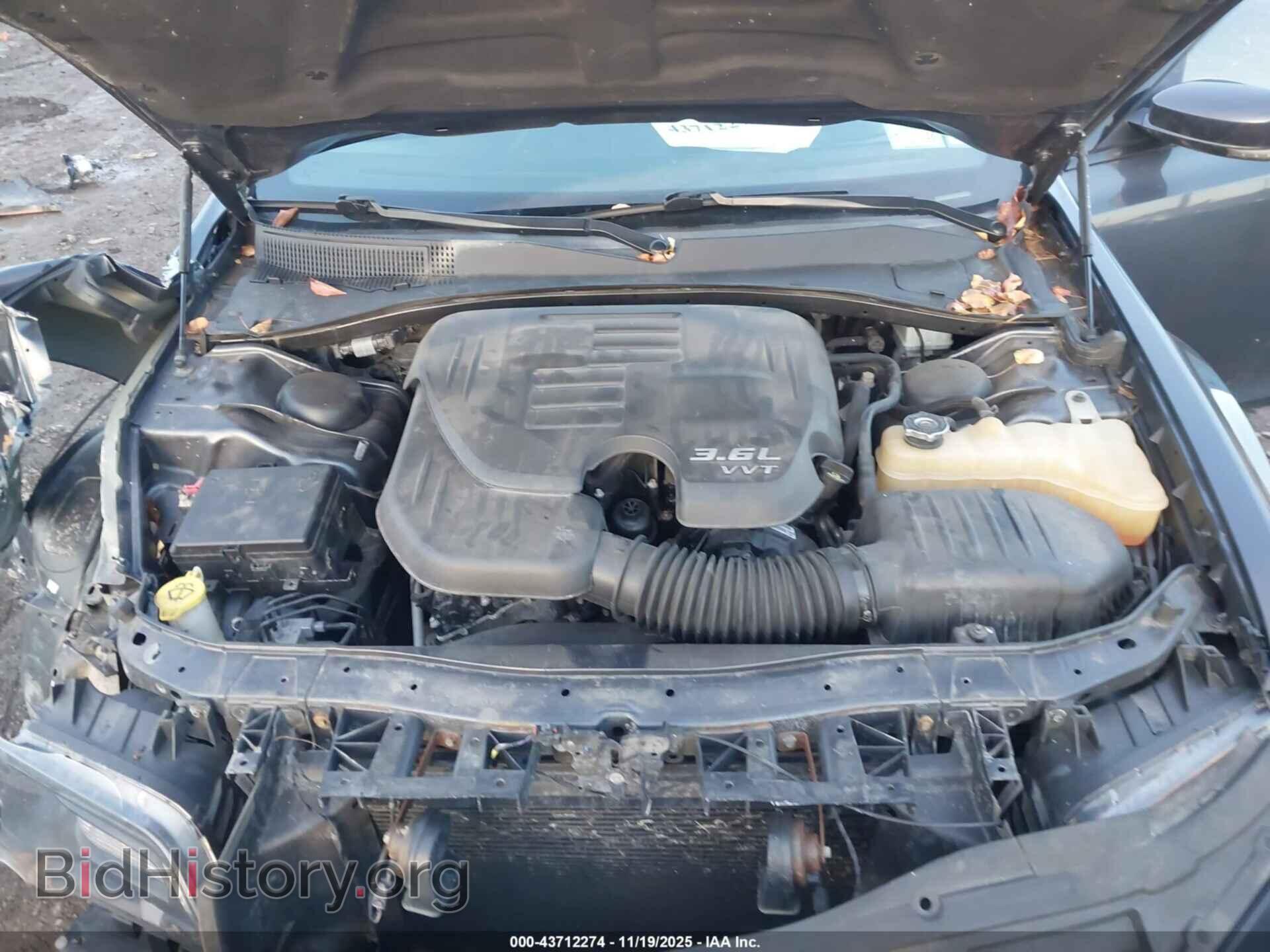 2016 CHRYSLER 300 - VIN: 2C3CCAGG7GH270401 - Фото 10