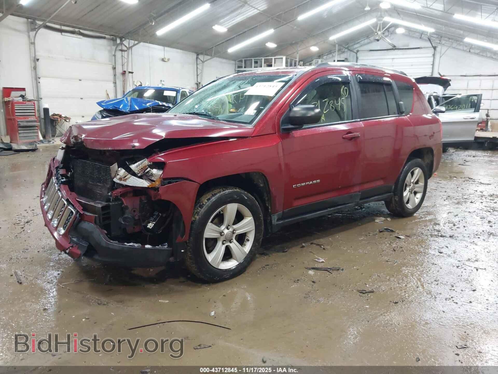 2011 JEEP COMPASS - VIN: 1J4NF1FB5BD164420 - Photo 2