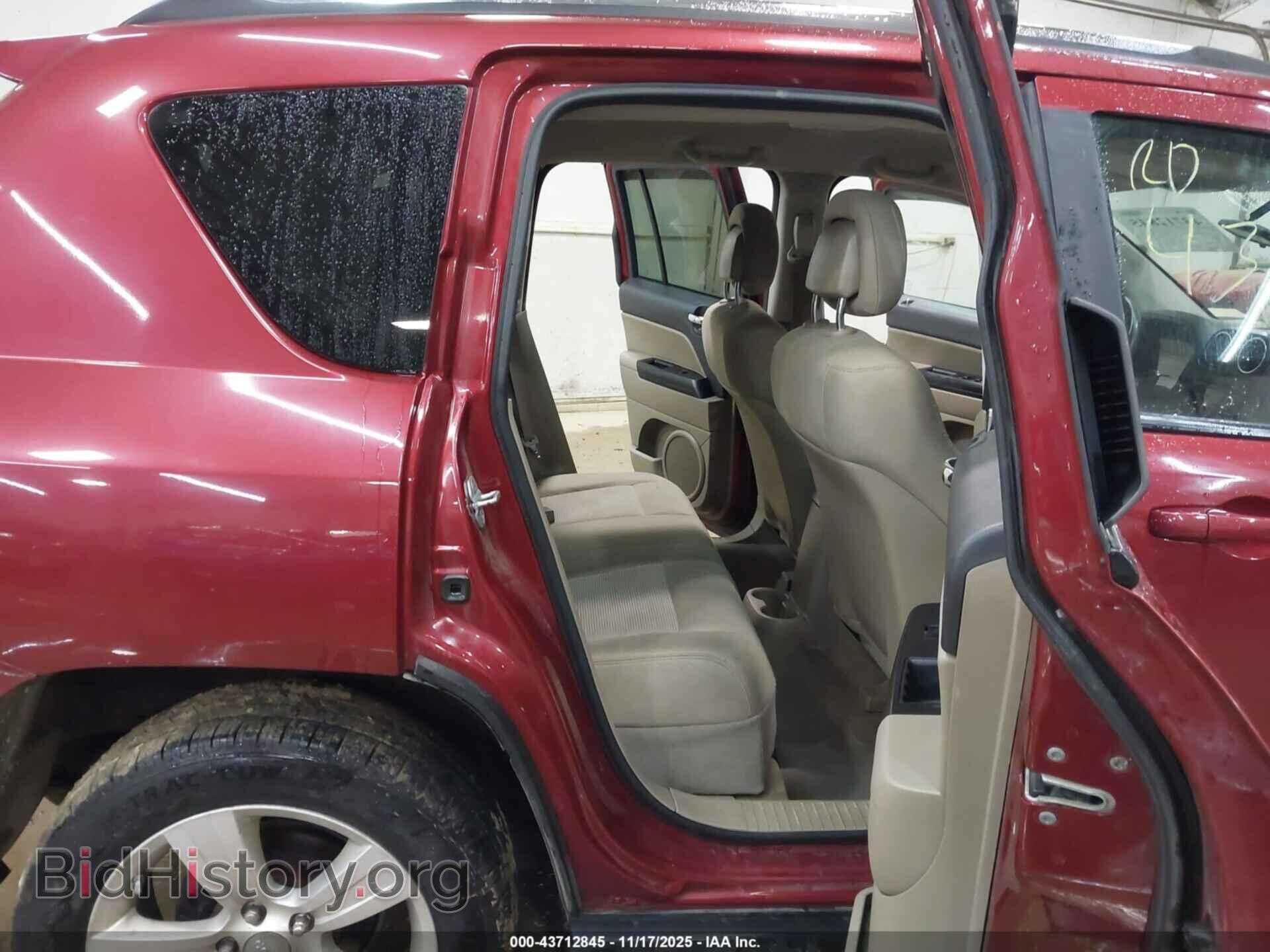 2011 JEEP COMPASS - VIN: 1J4NF1FB5BD164420 - Photo 8