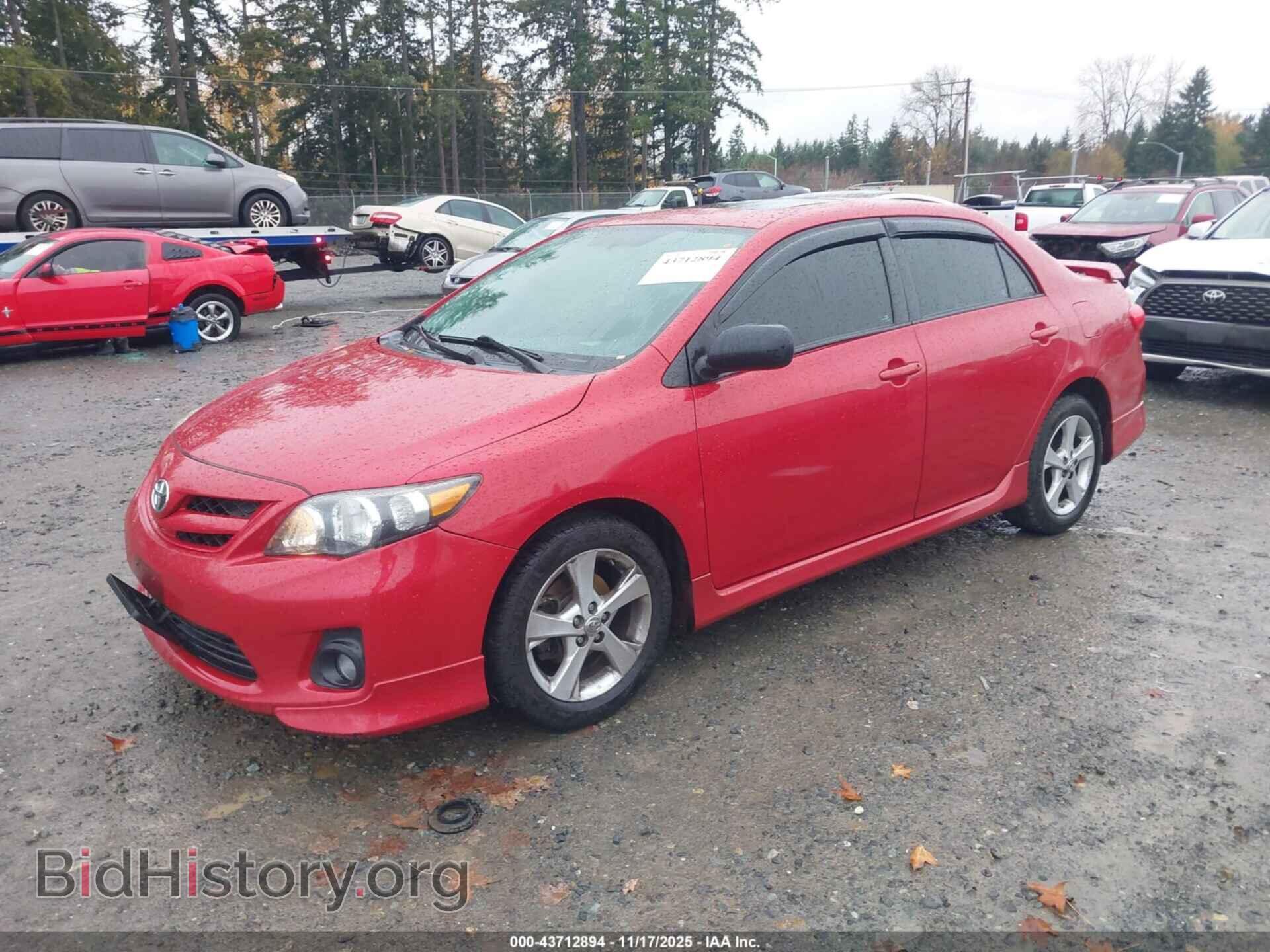 2011 TOYOTA COROLLA - VIN: 2T1BU4EE4BC724226 - Фото 2