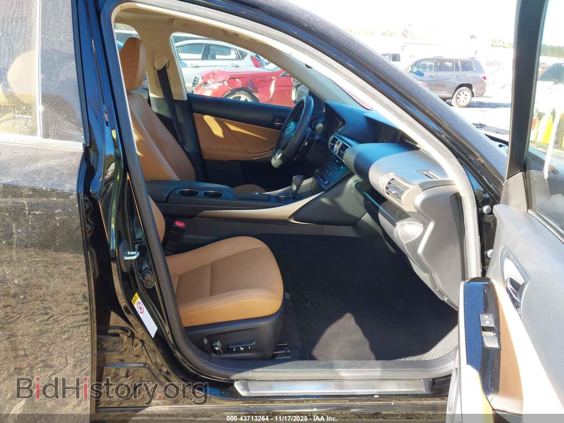 2016 LEXUS IS 200T - VIN: JTHBA1D26G5027920 - Фото 5
